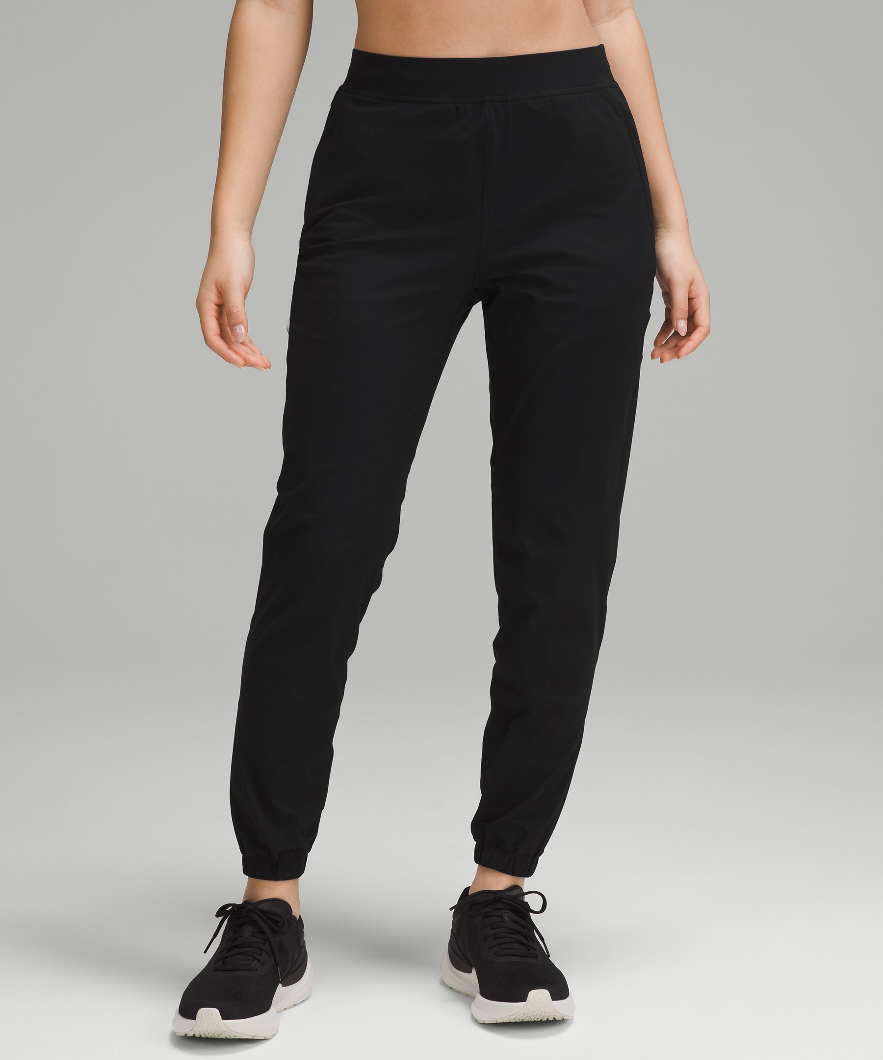 lululemon black women's joggers