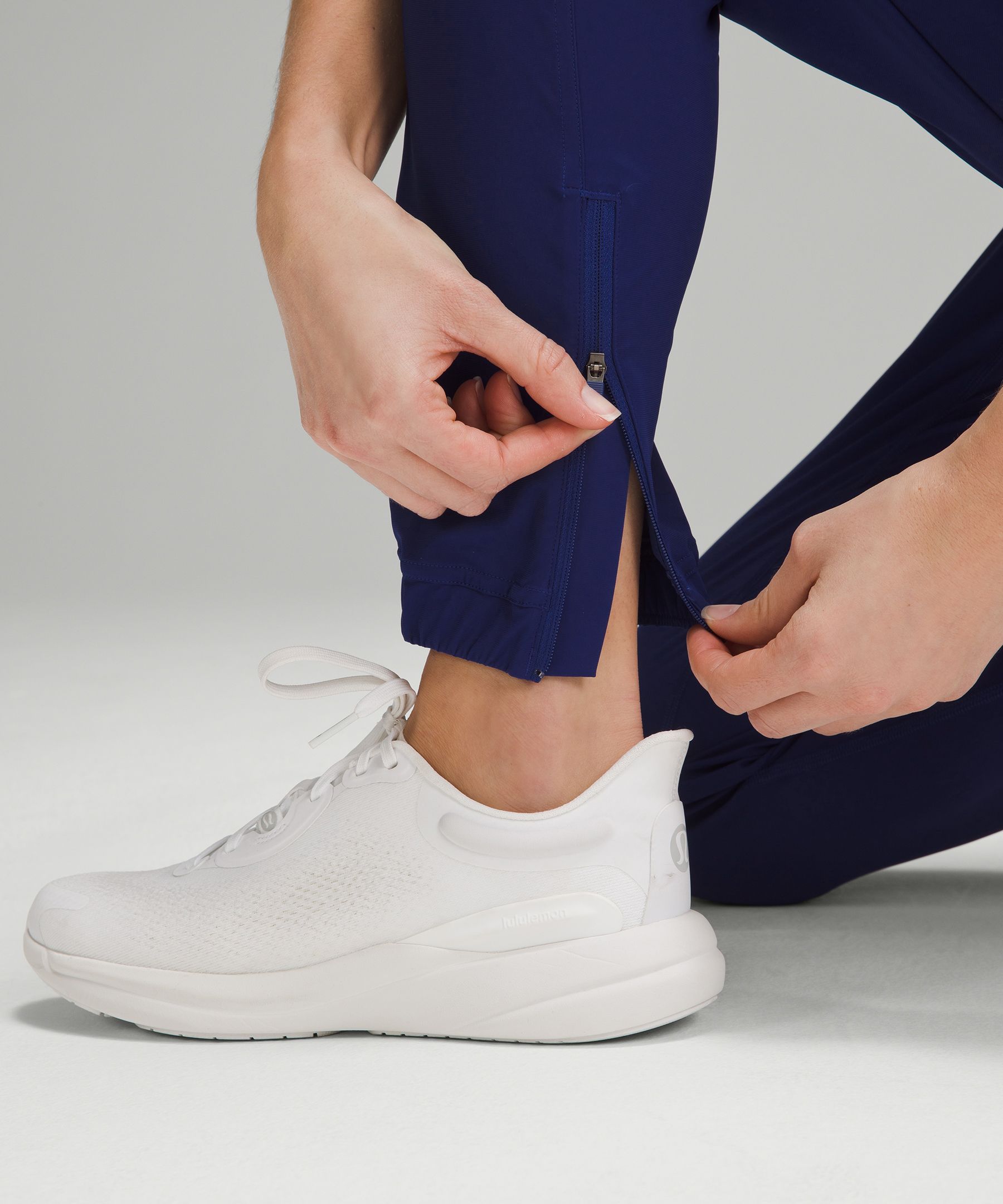 Swiftly LS x Adapted State Joggers?? 😚👌🏼 : r/lululemon