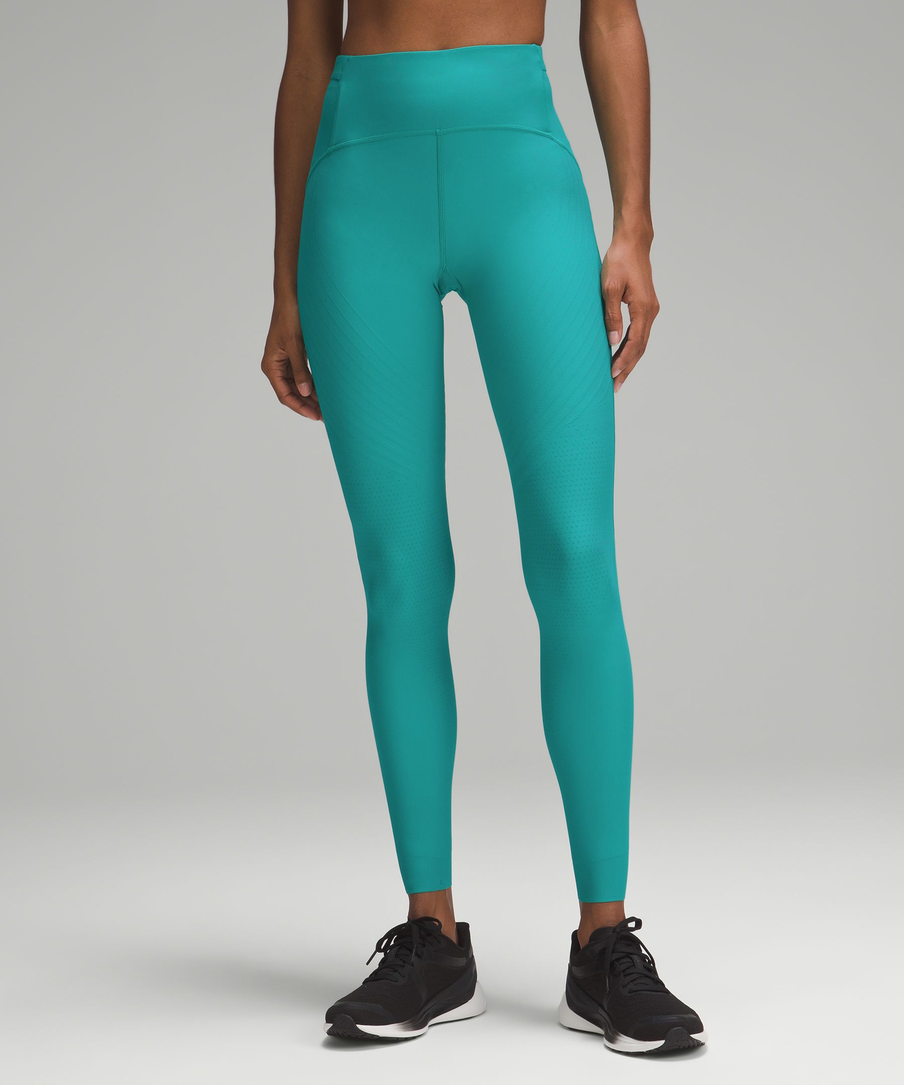 タグ付き新品 Lululemon In Still HR Tight 28”-