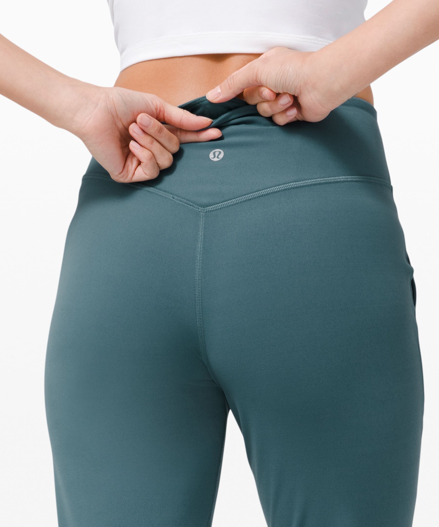 Asia Fit Align HR pant sizing comparison (size L vs sizes 6 & 8