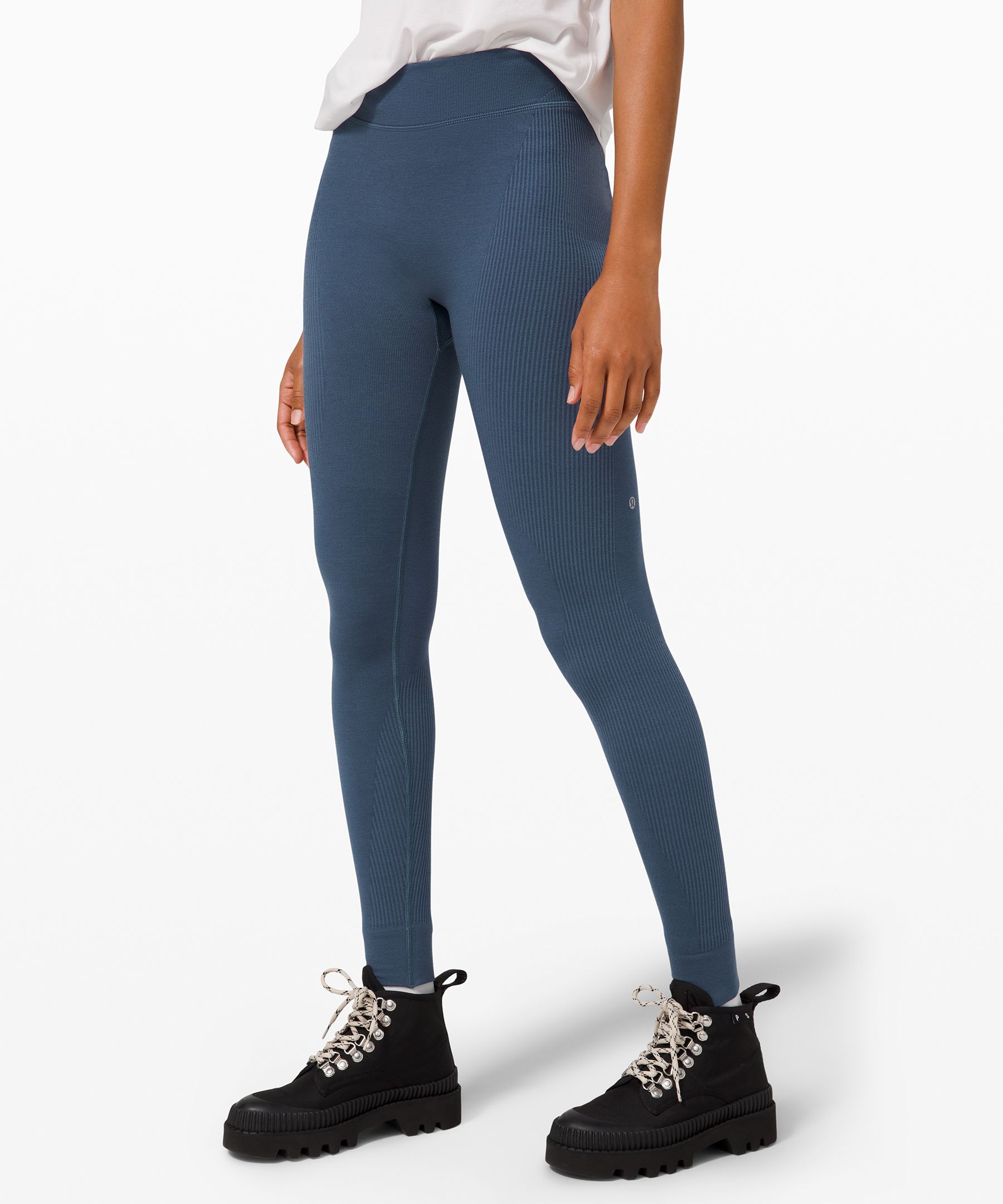 https://images.lululemon.com/is/image/lululemon/LW5DG2S_026865_1