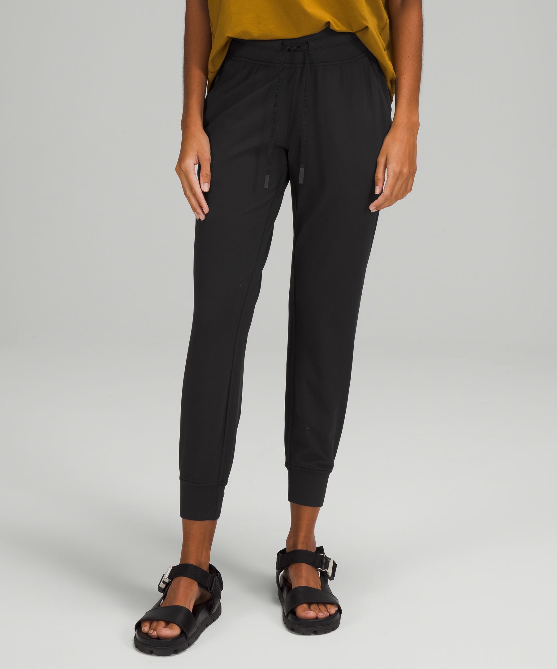lululemon joggers womens