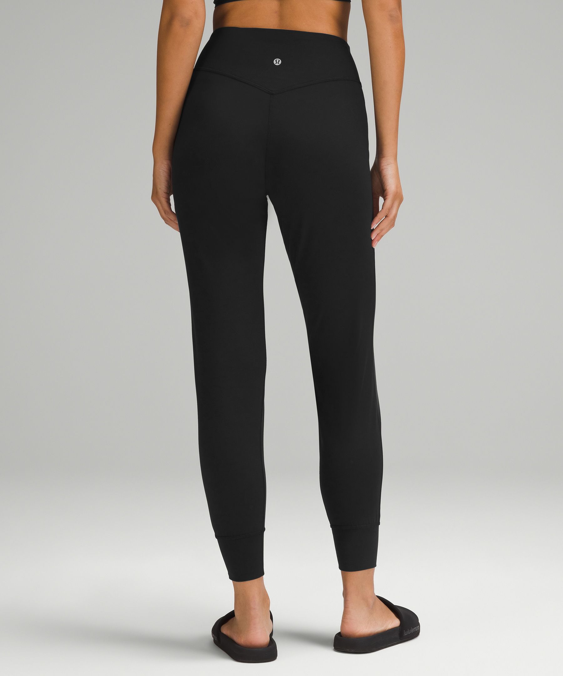 Lululemon Align Jogger Crop - black, size 4, Women's Fashion