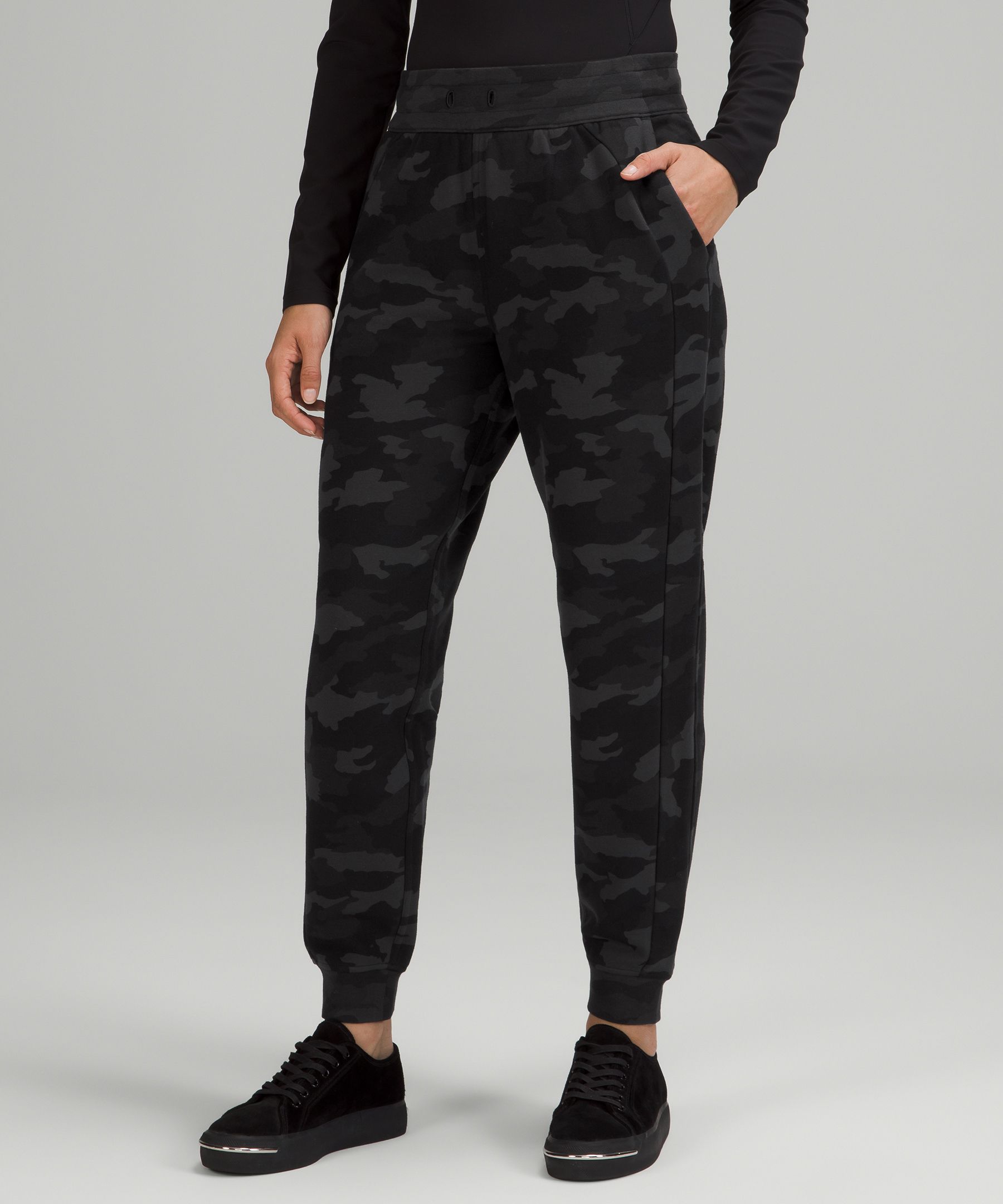 lululemon black sweatpants