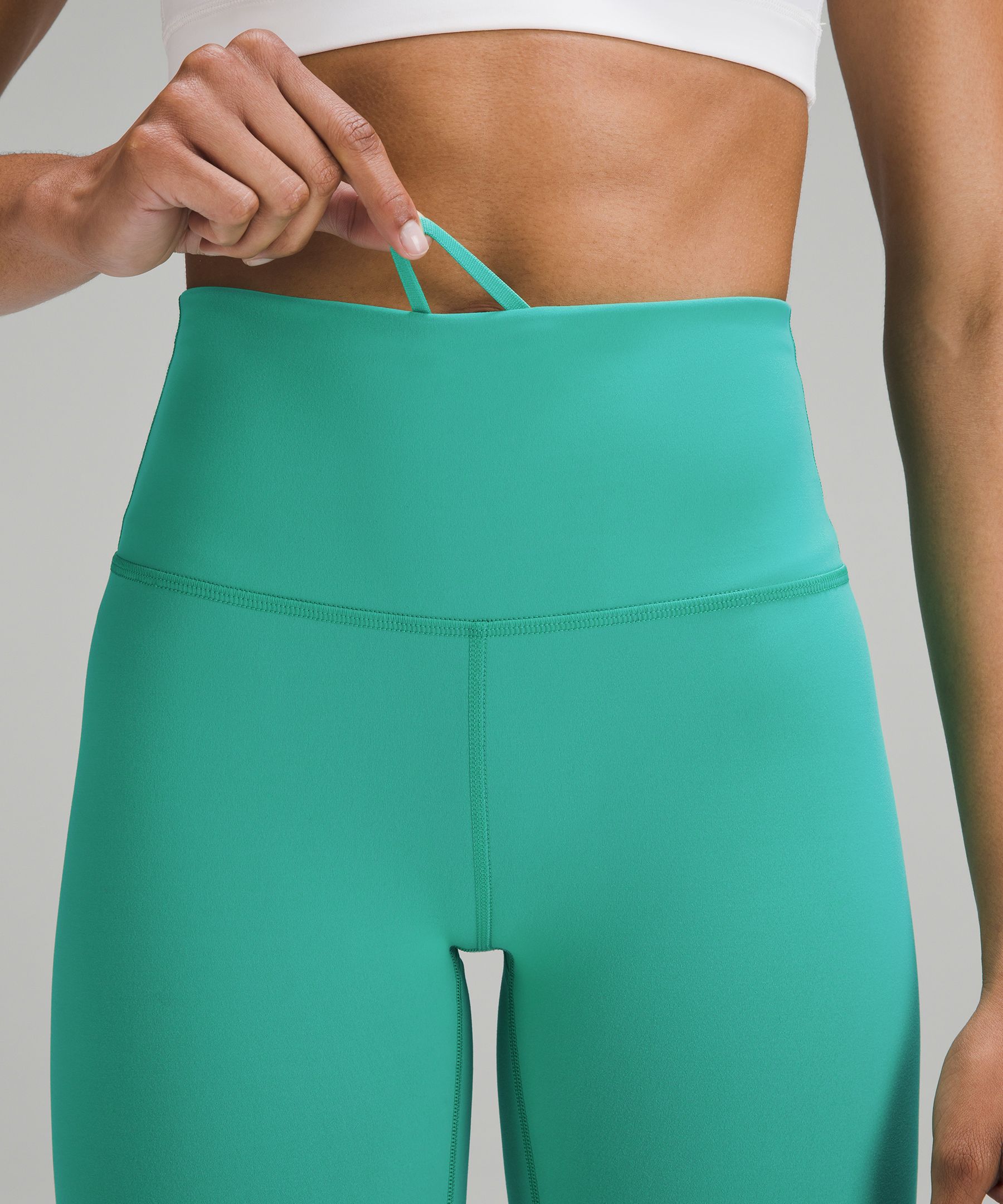 Lululemon Wunder Train High-Rise Tight 28". 4