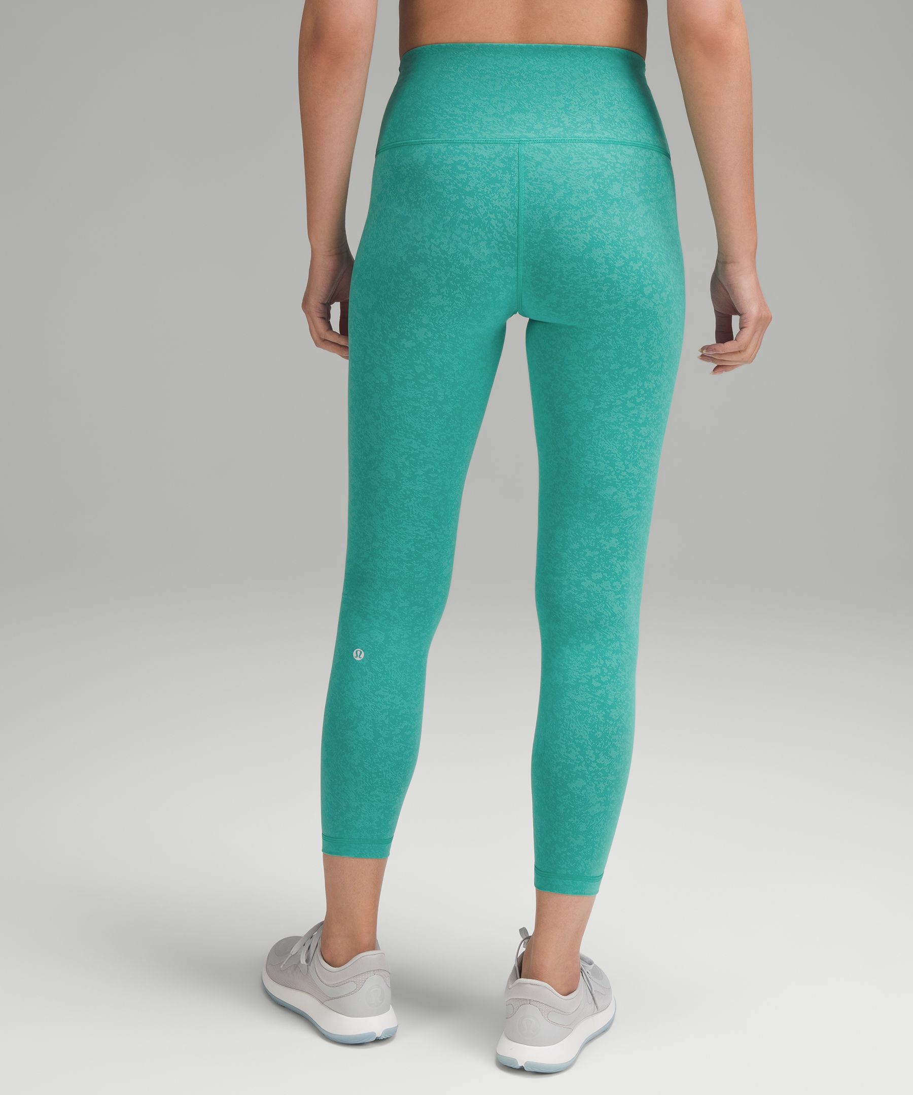 Storm teal wunder train legging size 6 and storm teal wunder train strappy  bra size 8 😎 : r/lululemon