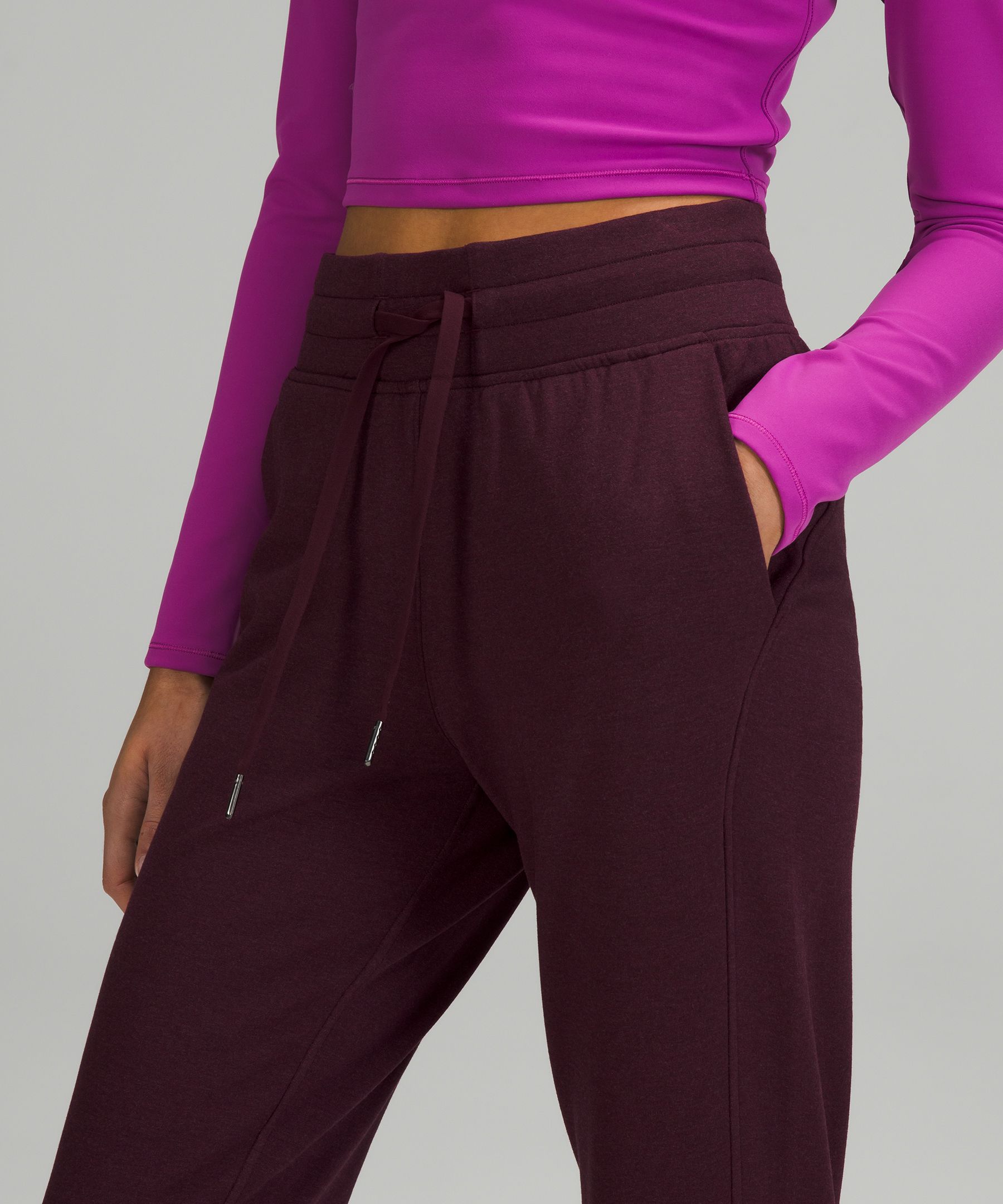 https://images.lululemon.com/is/image/lululemon/LW5DP4S_026819_4?size=800,800