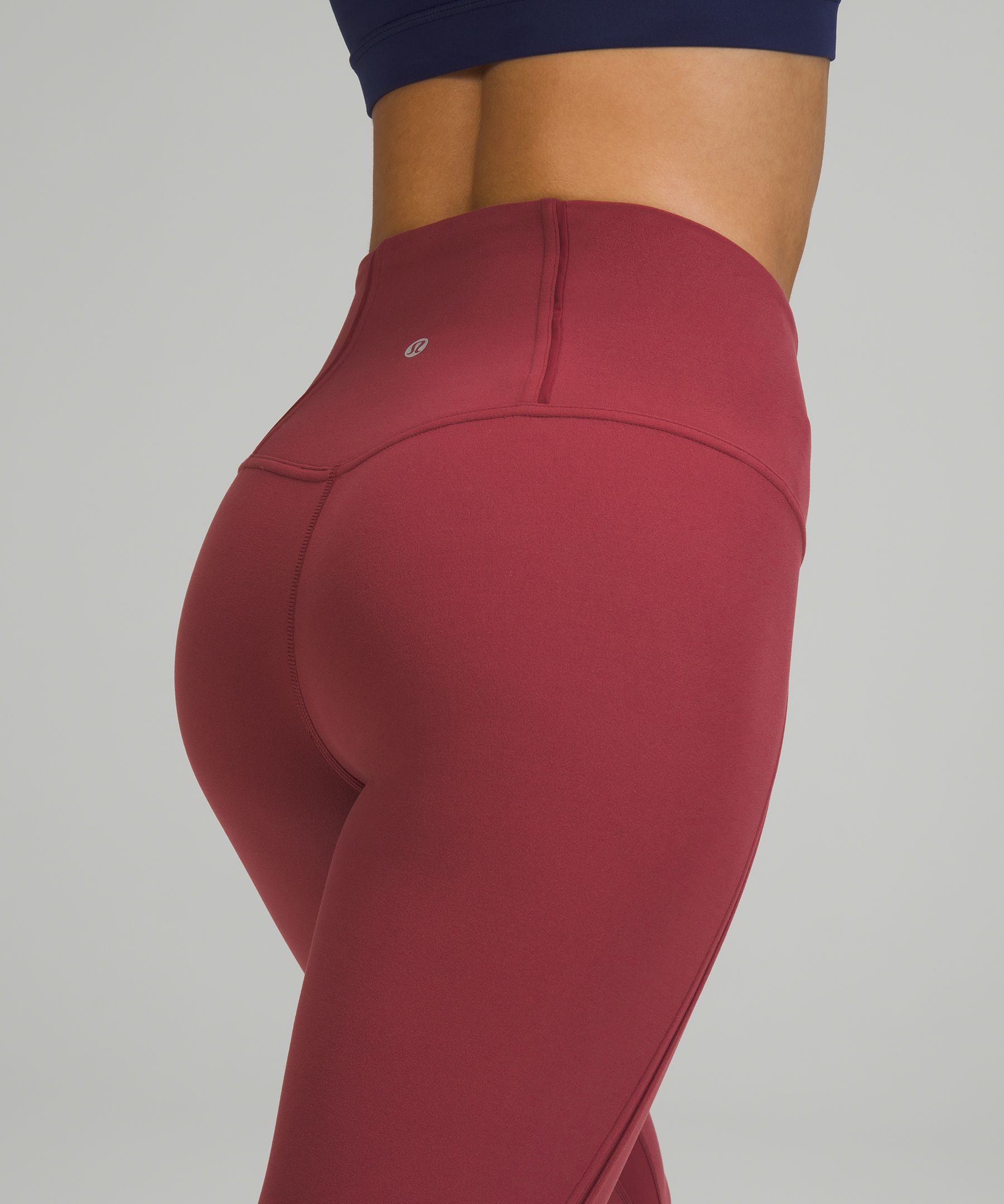 Lululemon Mesh/Criss-Cross Detail Yoga Pants (25” / Size 6) in