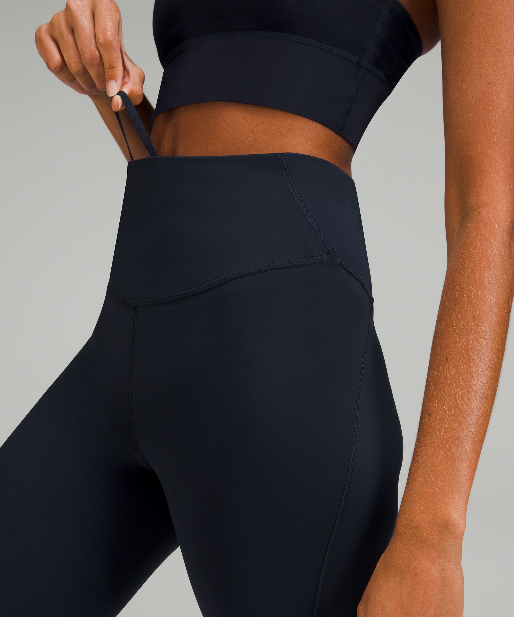 Got my Blue Nile Base Pace Brushed 28” (4) in the mail today! I am  OBSESSED. I think the base pace are my new favourite leggings…. 😩🤍 :  r/lululemon