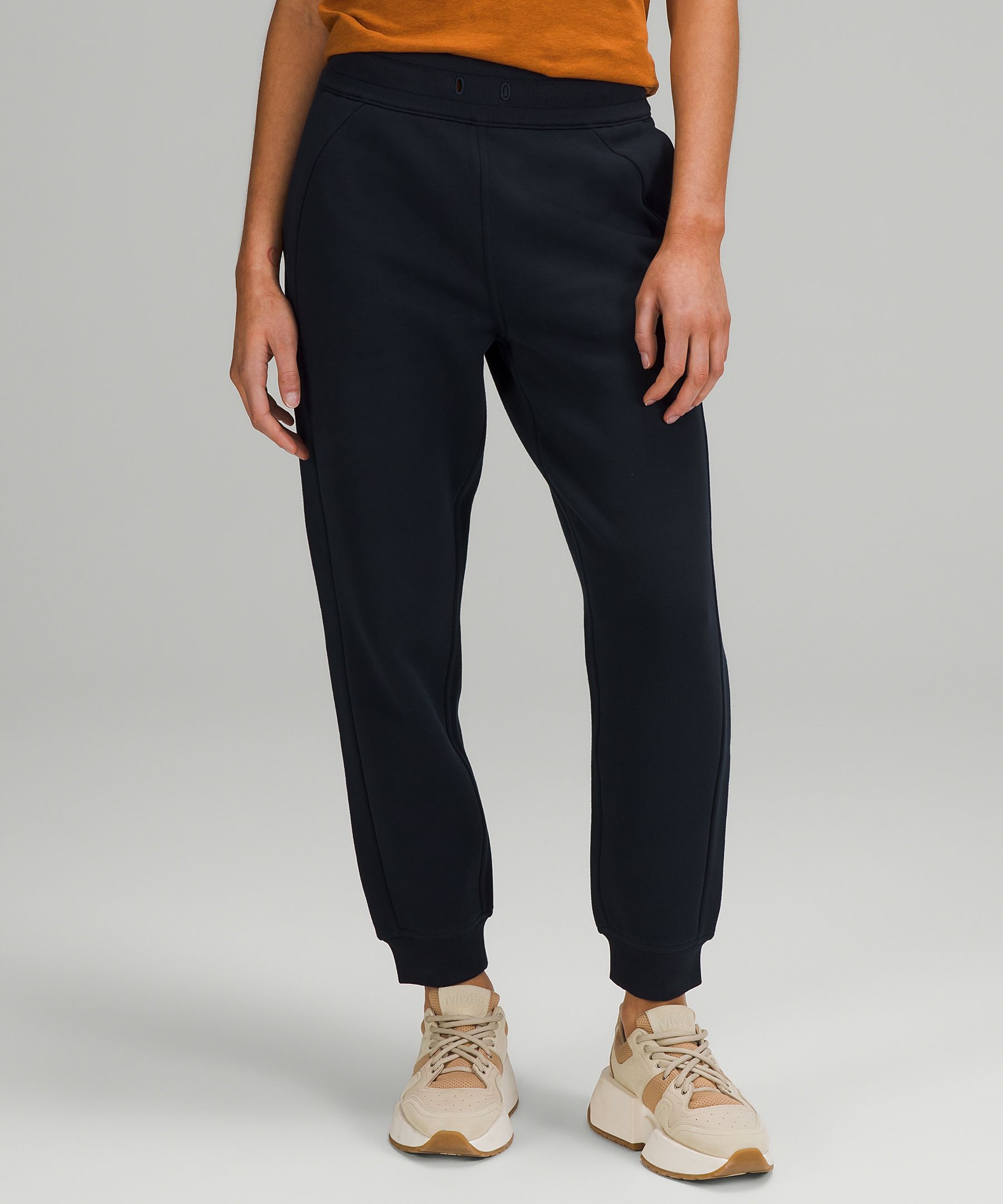 lululemon jogger women