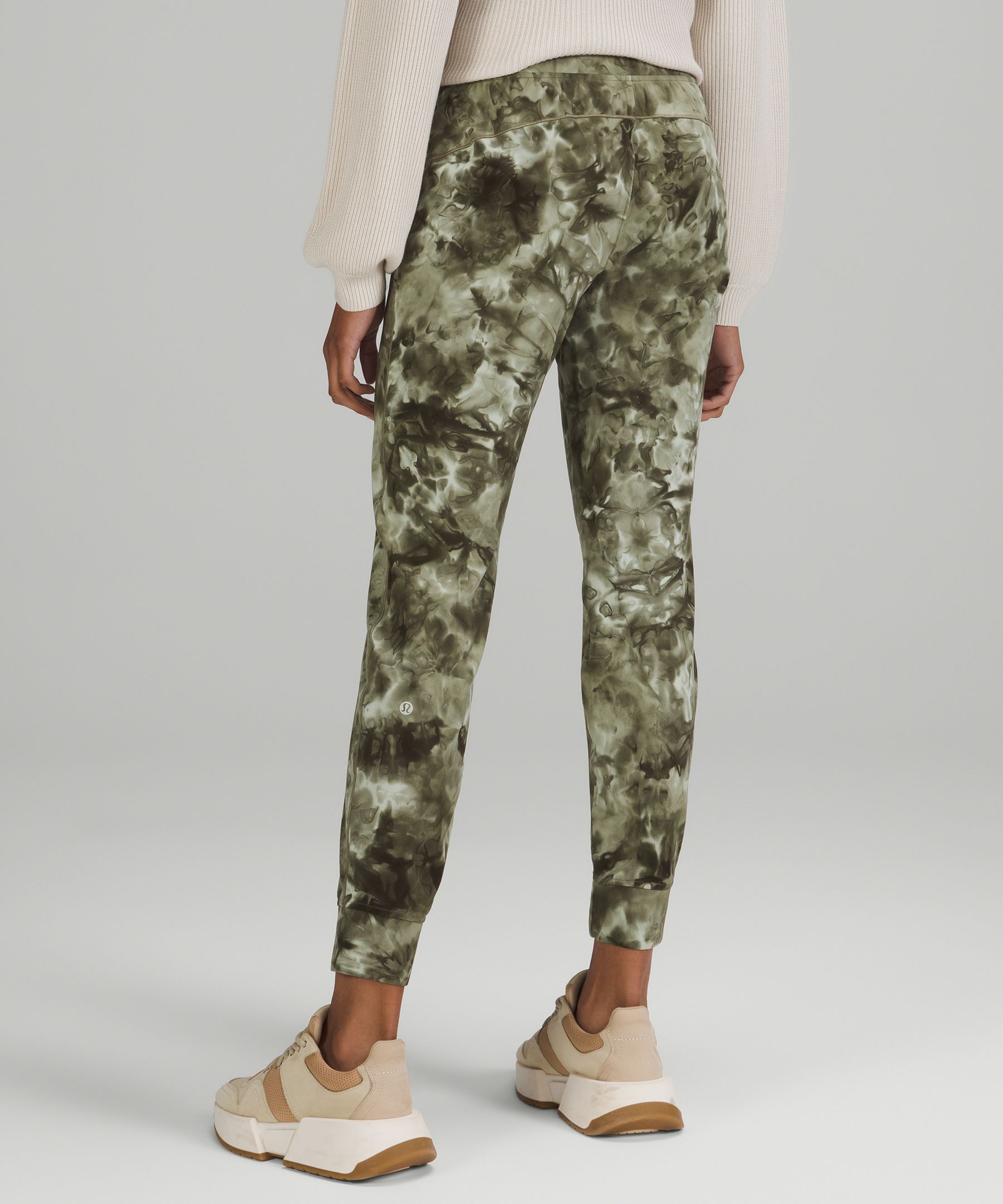 Lululemon camo ready to rulu jogger, size 4 (price reduced: was