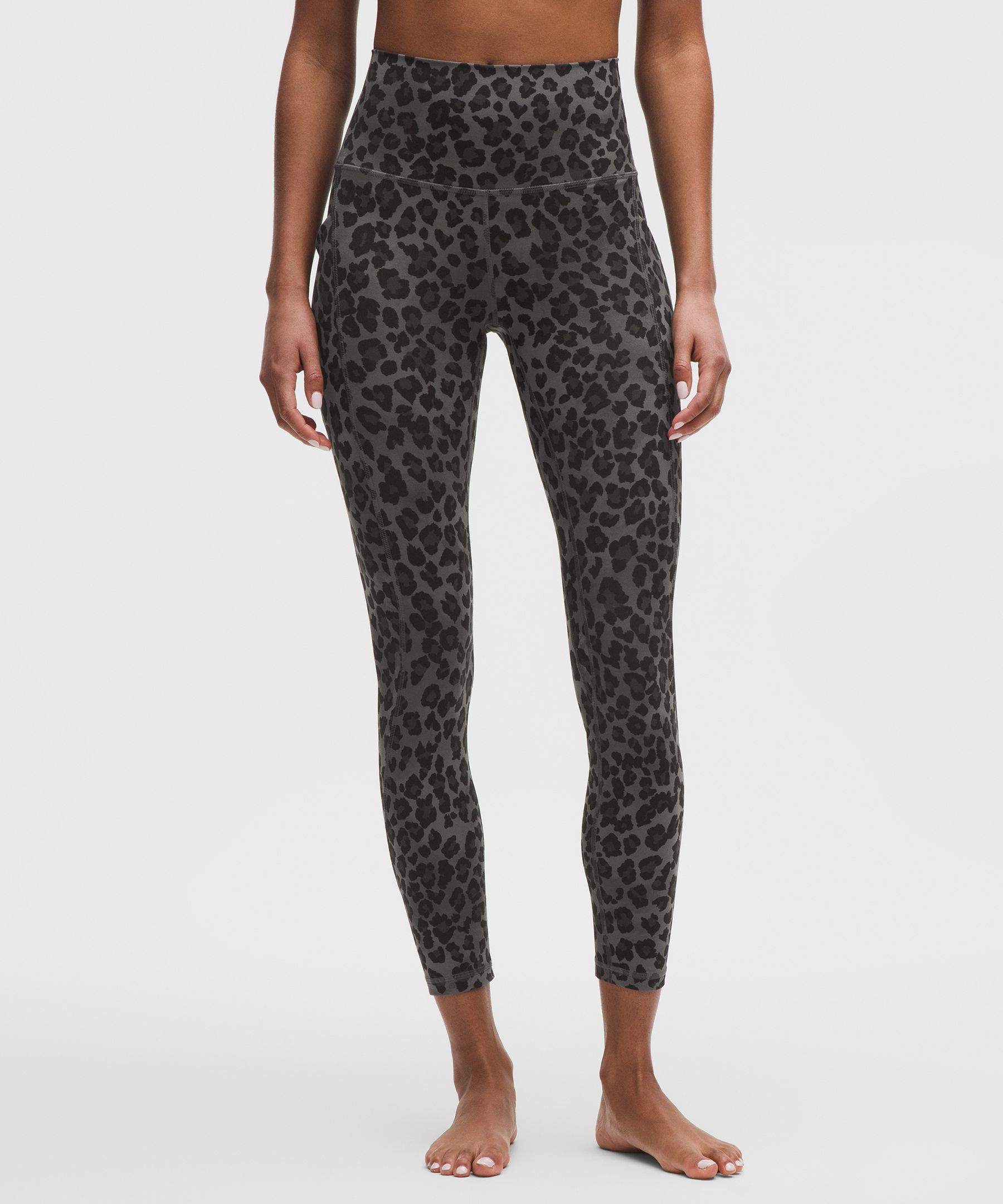 Pantal&oacute;n lululemon Align&trade; con bolsillos y cintura alta 25"