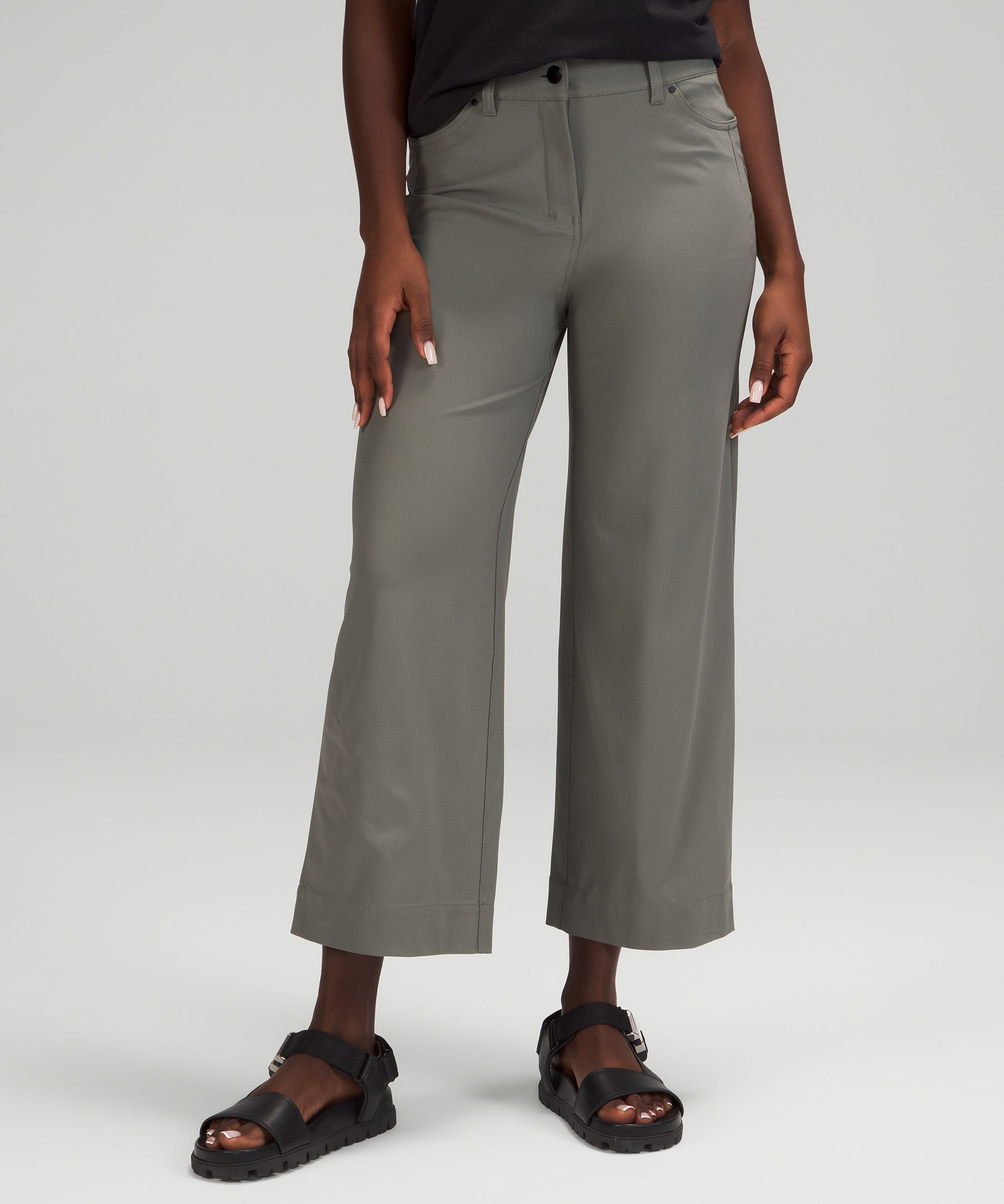 Lululemon - City Sleek 5 Pocket Wide-Leg High Rise 7/8 Length Pant