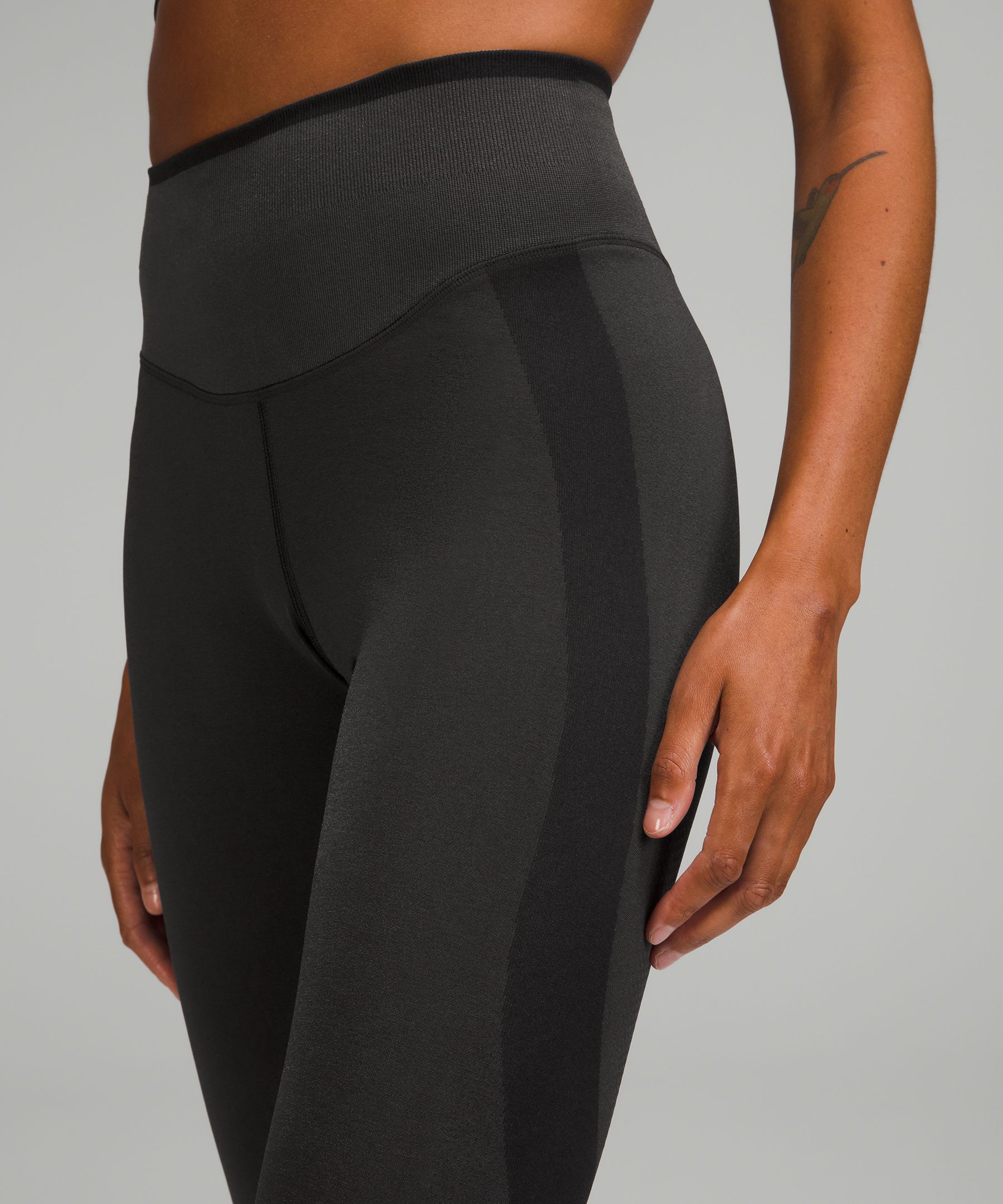 Lululemon athletica Seamless Mesh High-Rise Training Tight 25, Women's  Leggings/Tights