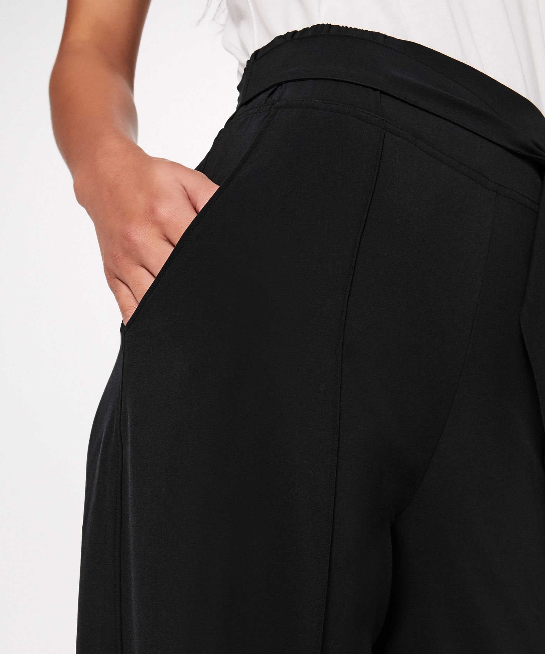 Noir Pant  Lululemon EU