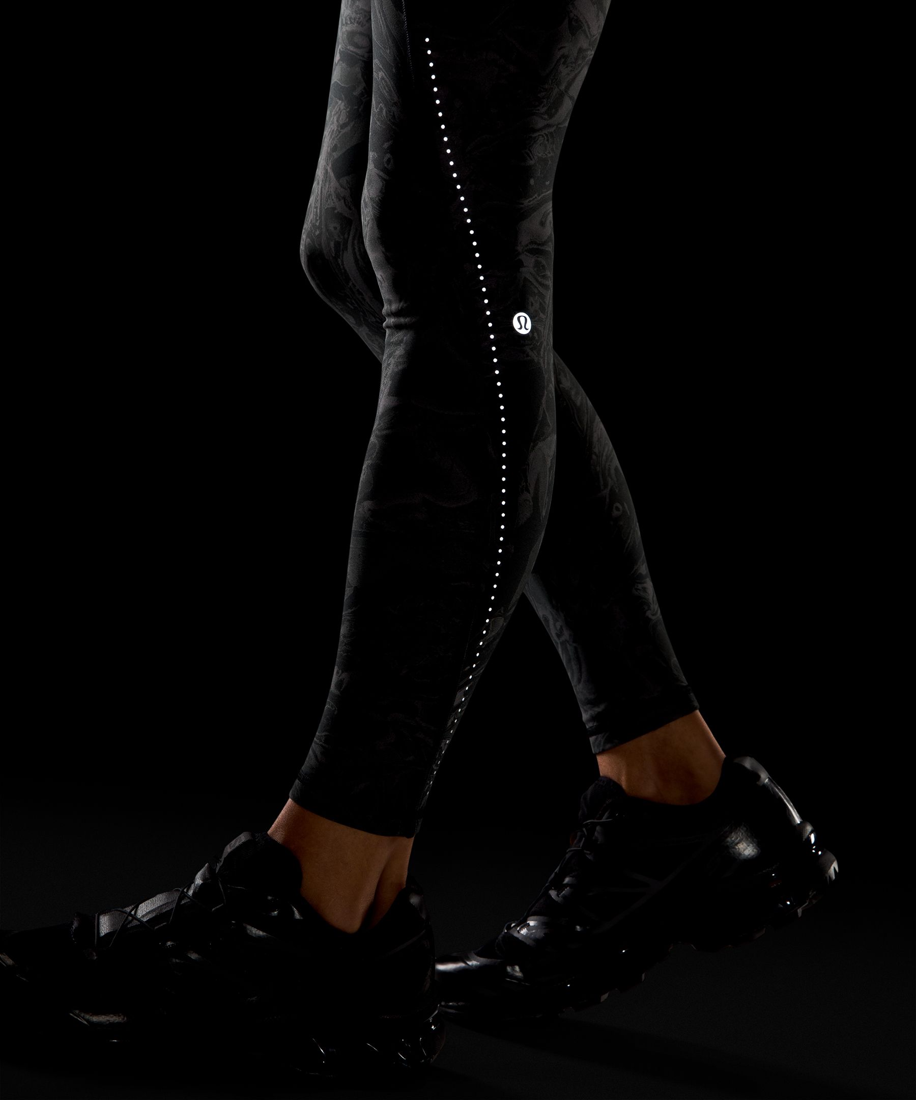 Lululemon Team Canada Chase The Chill Super-High-Rise Tight 28" *COC Logo. 6