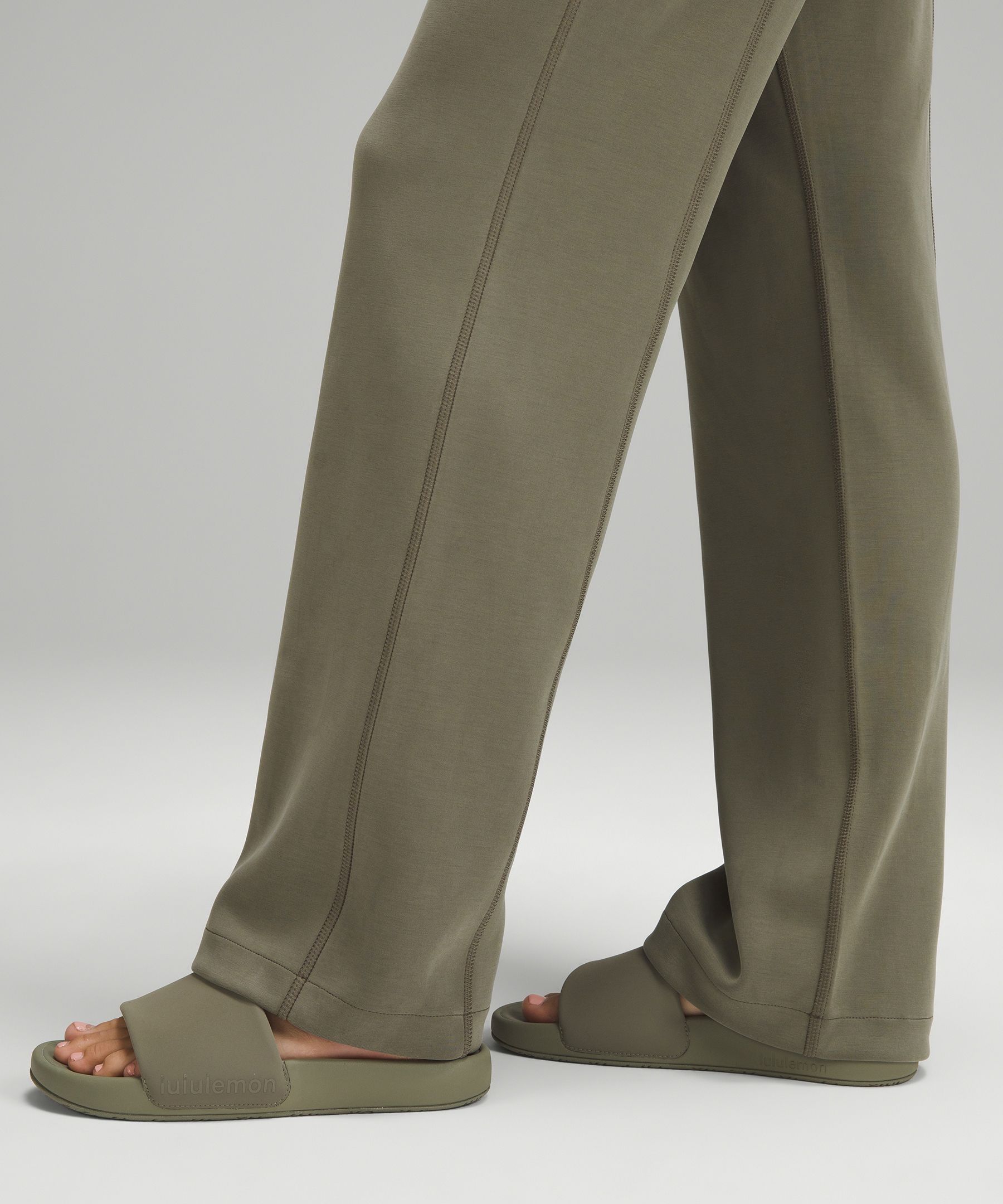 Lightweight Woven Snap-Leg Super-High-Rise Pant