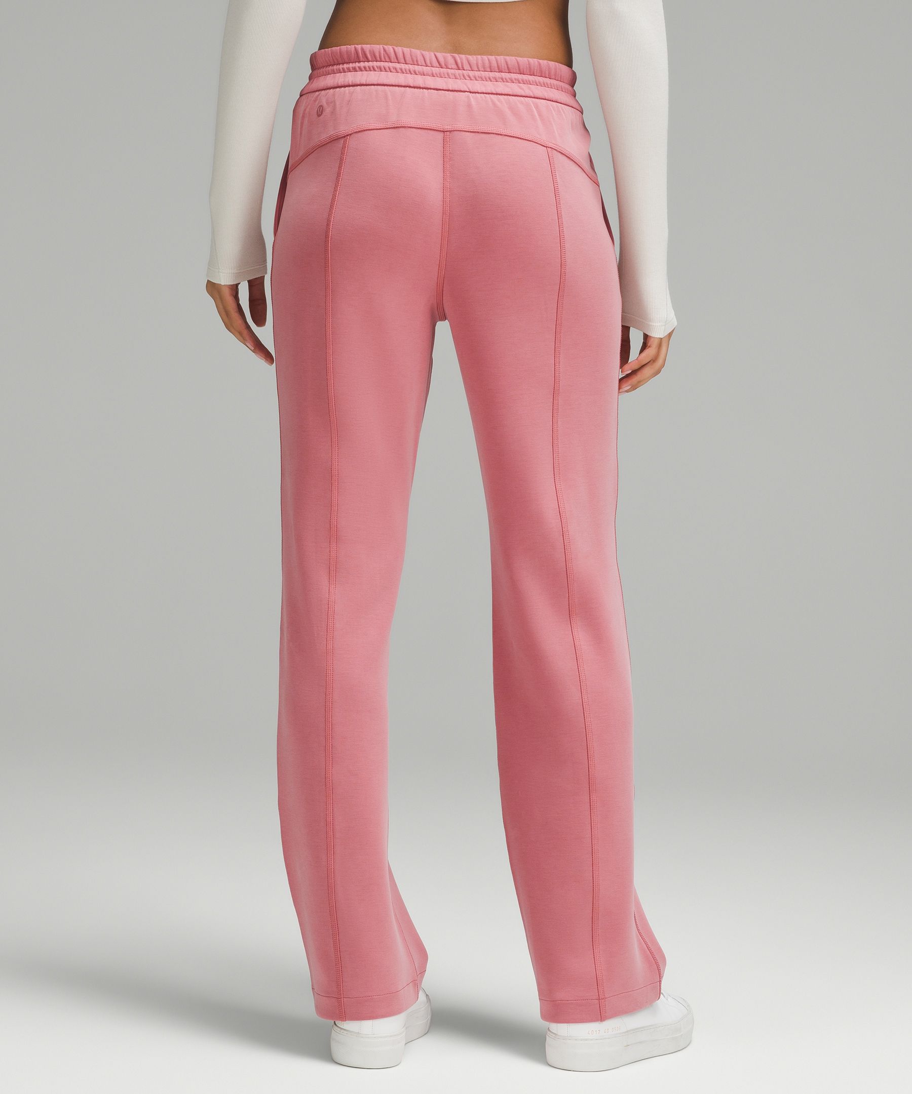 Softstreme HR pants full length size 4 on 5'0! I love them :D : r