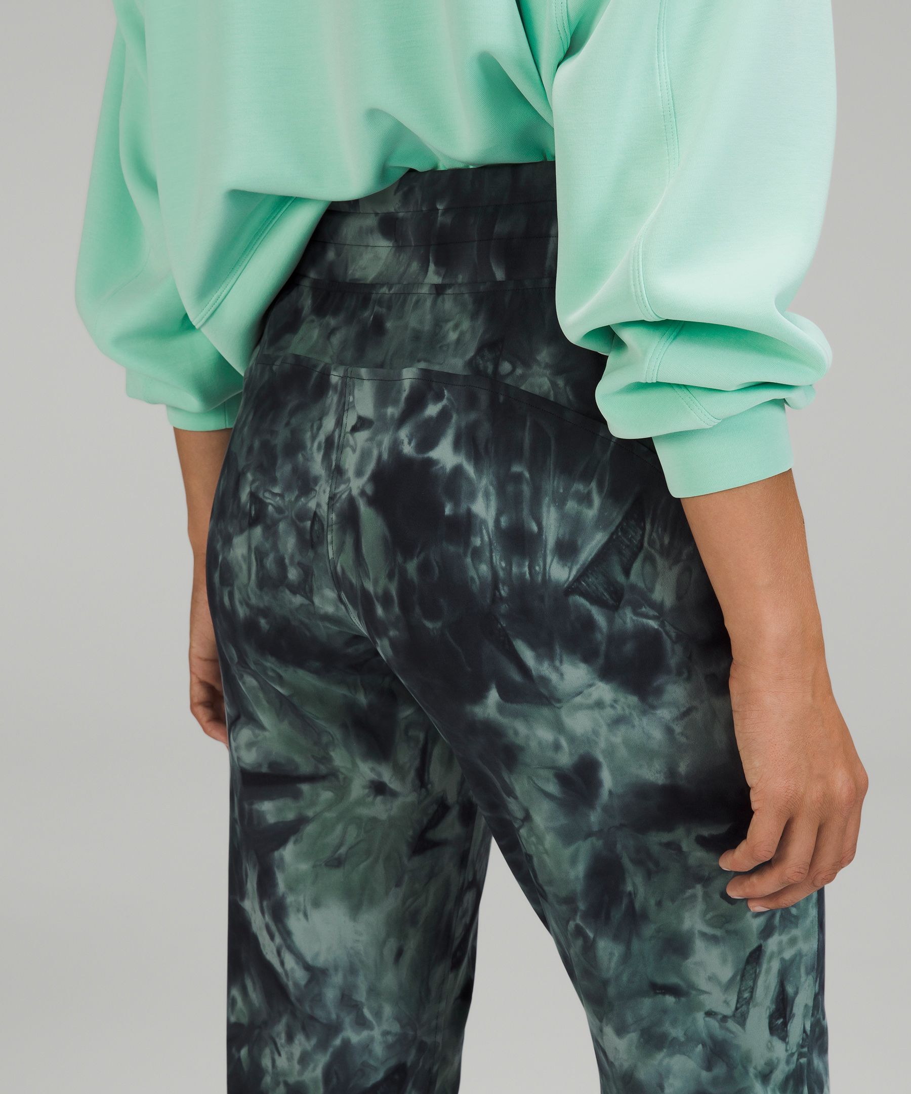 Lululemon rulu jogger Size 6 - $50 (57% Off Retail) - From Paige