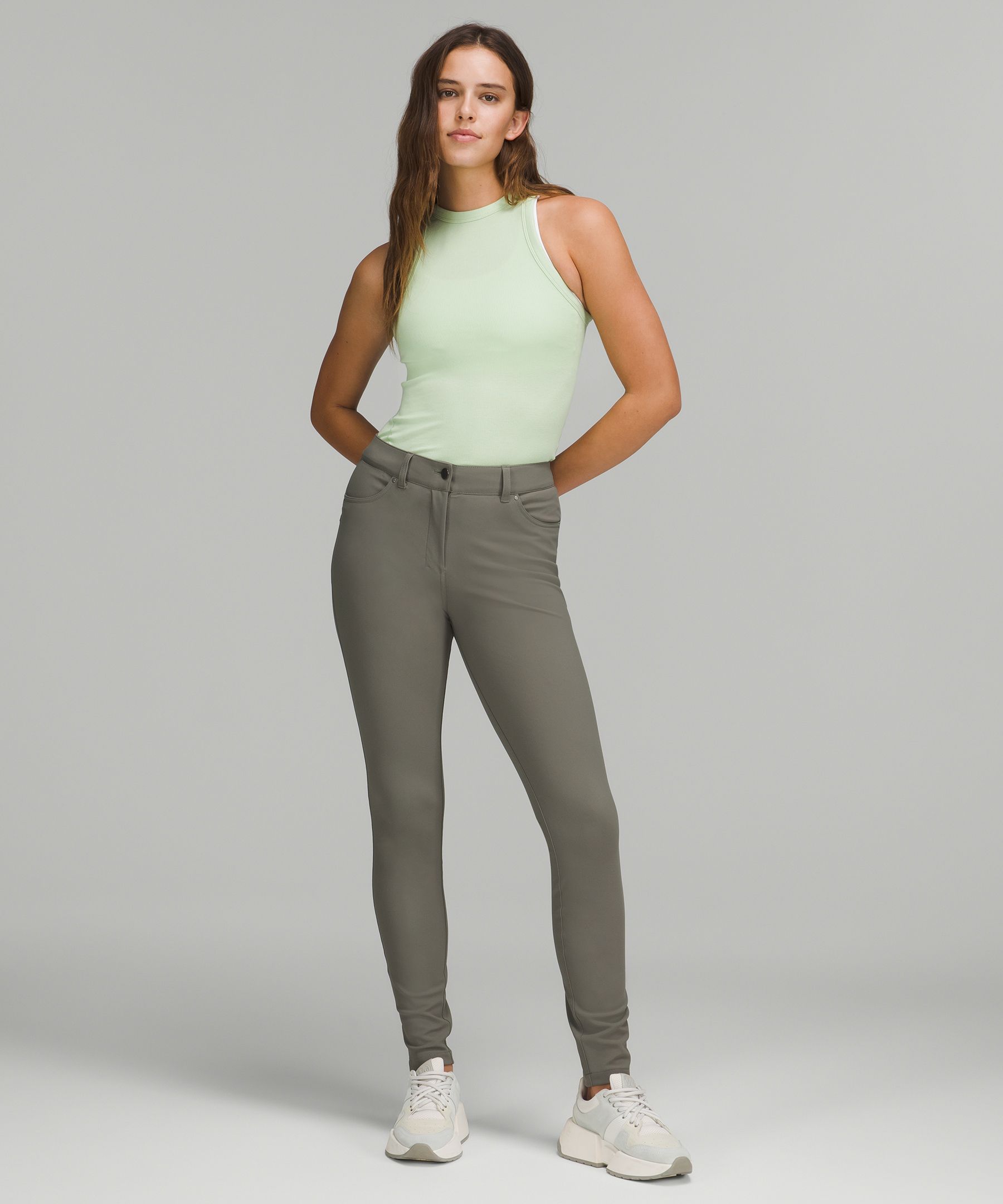 City Sleek Slim-Fit HR Pant