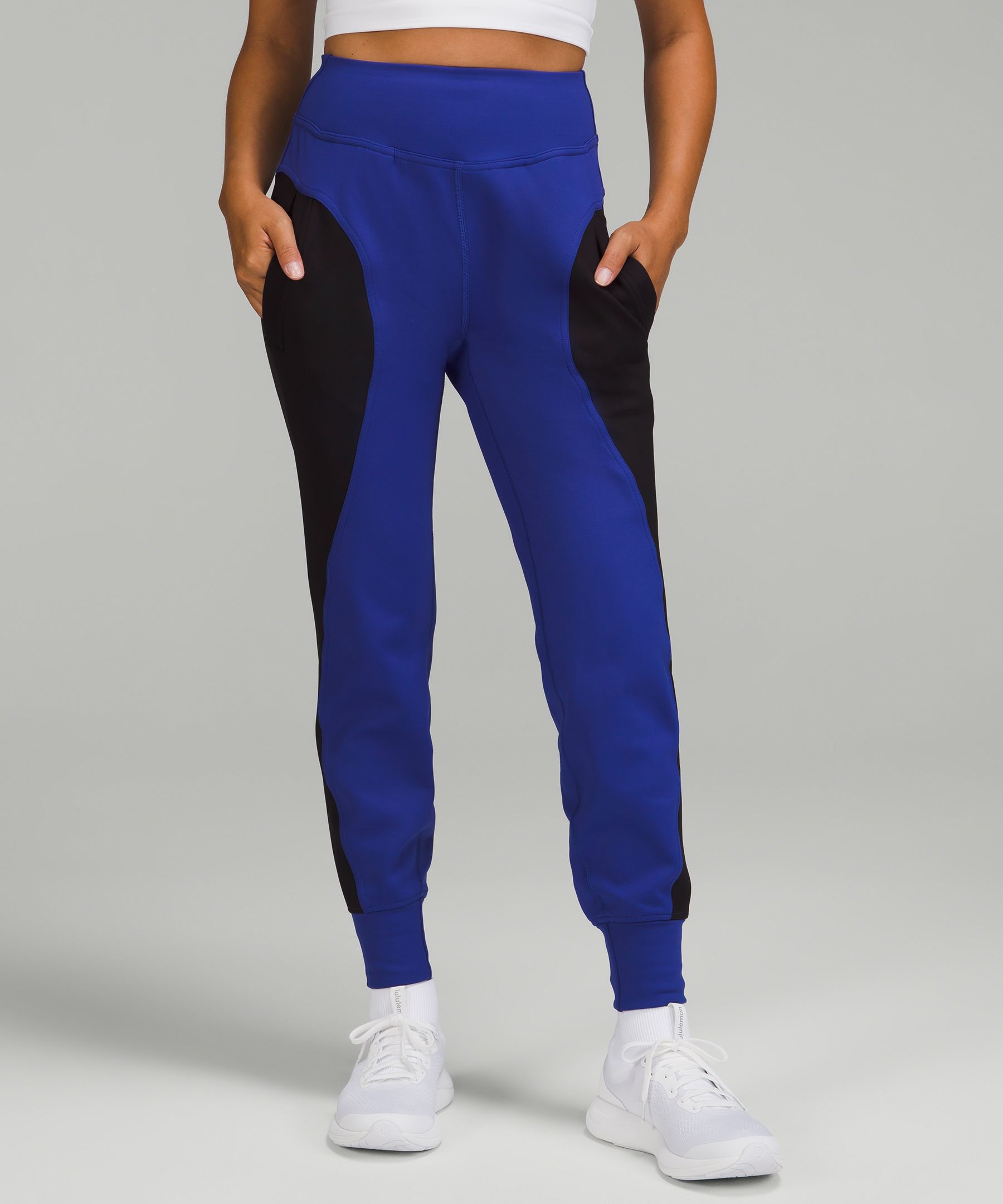 womens relax-fit jogger