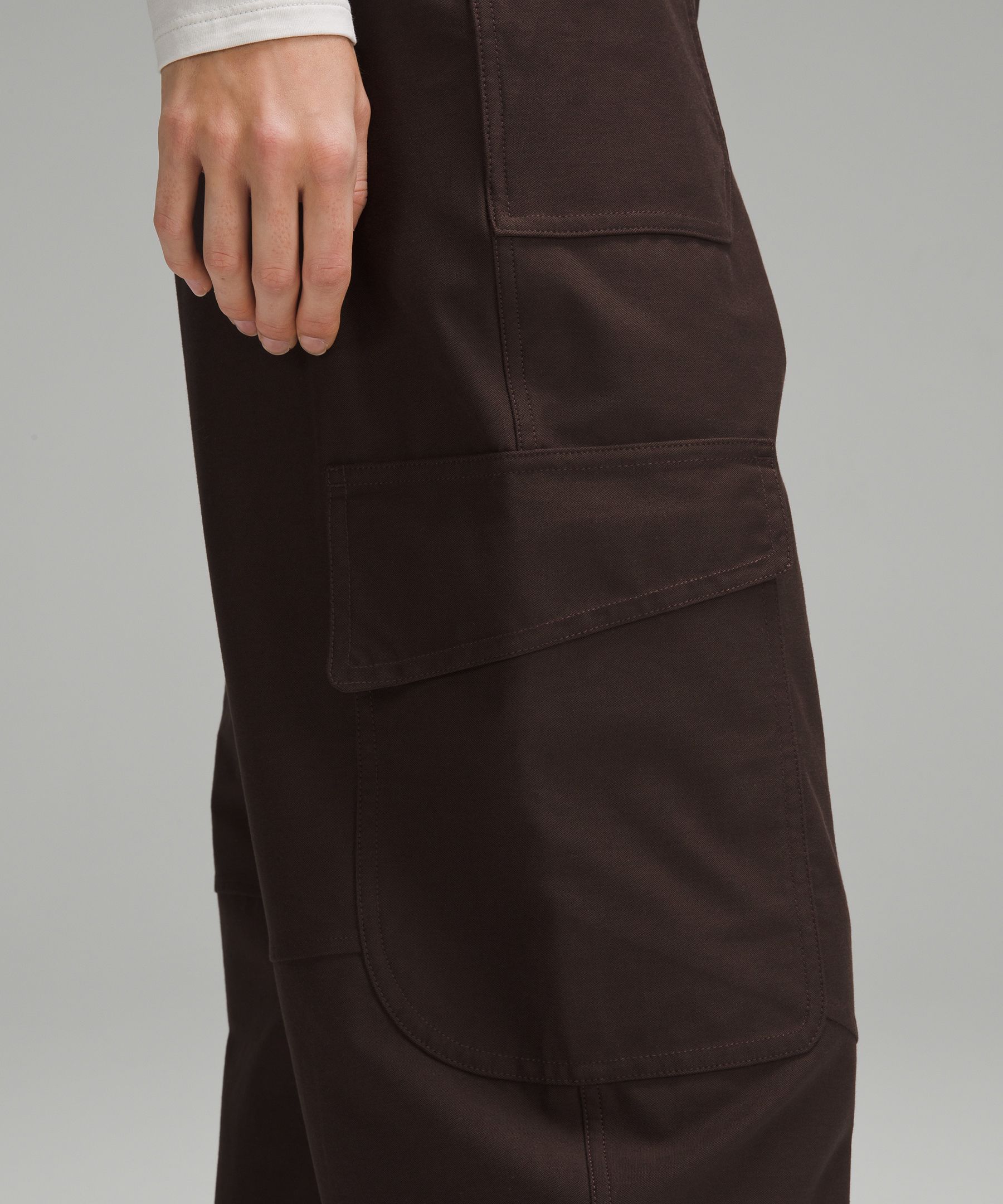 I know these pants don't need anymore hype, but wow, love them. Utilitech  Cargo (Roasted Brown), Softstreme Crew (Black) : r/lululemon