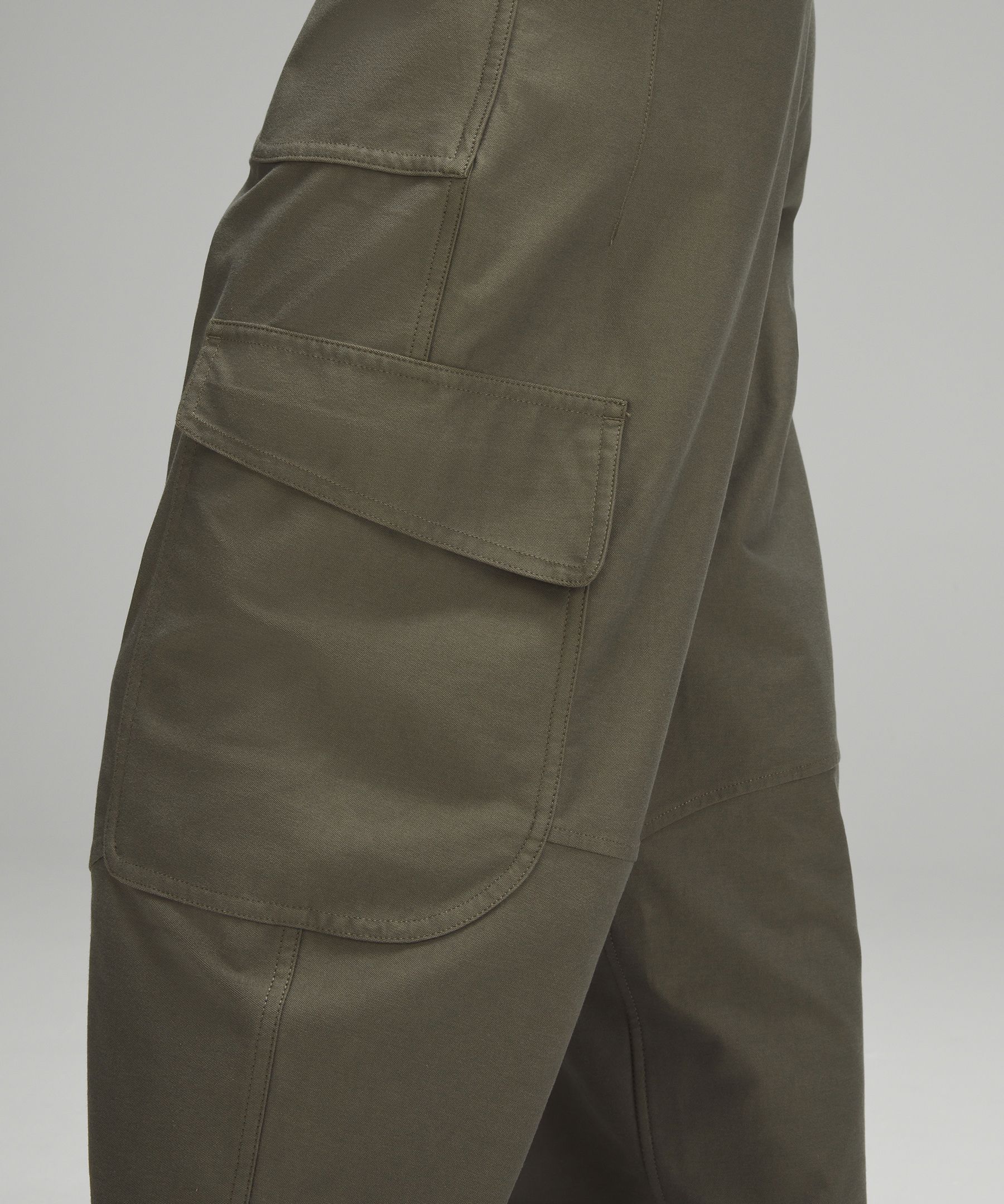 Light Utilitech Cargo Pocket High-Rise Pant