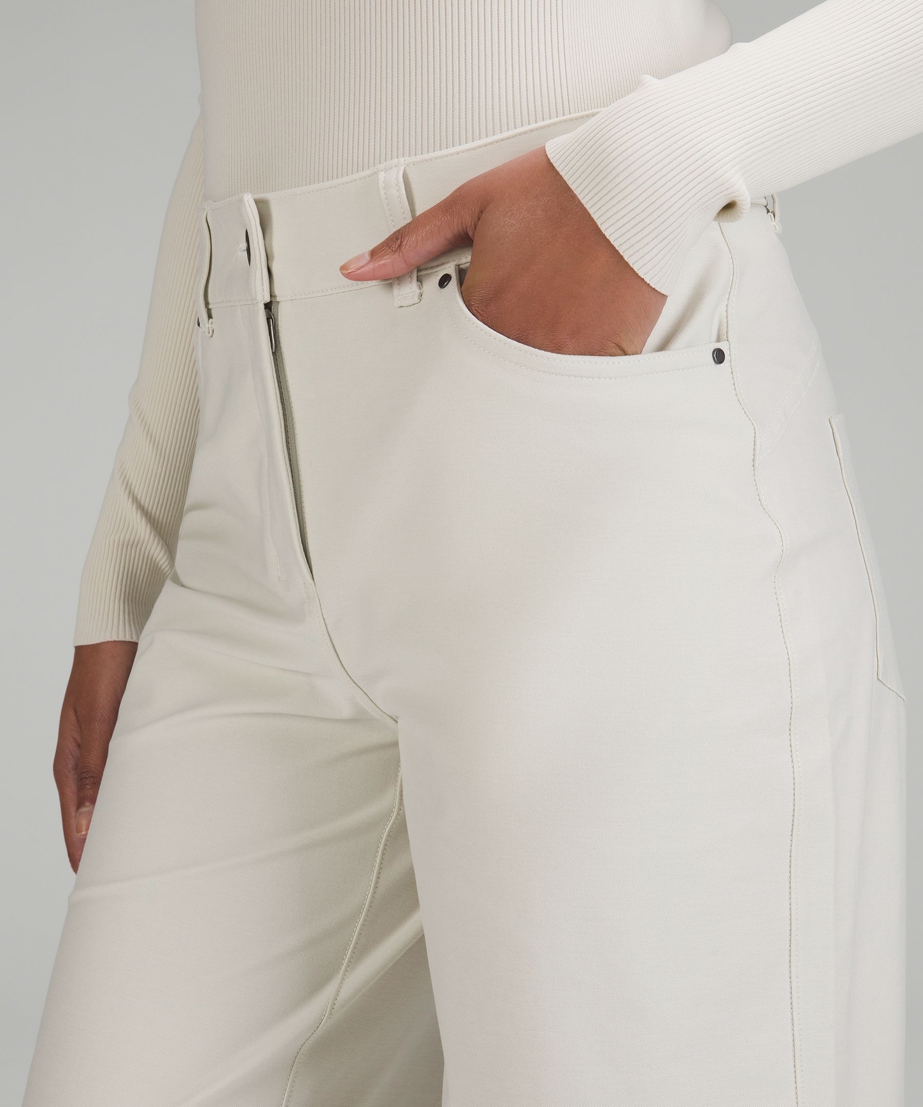 City Sleek Wide Leg Pant in white opal>>>> ft. High-Neck Align