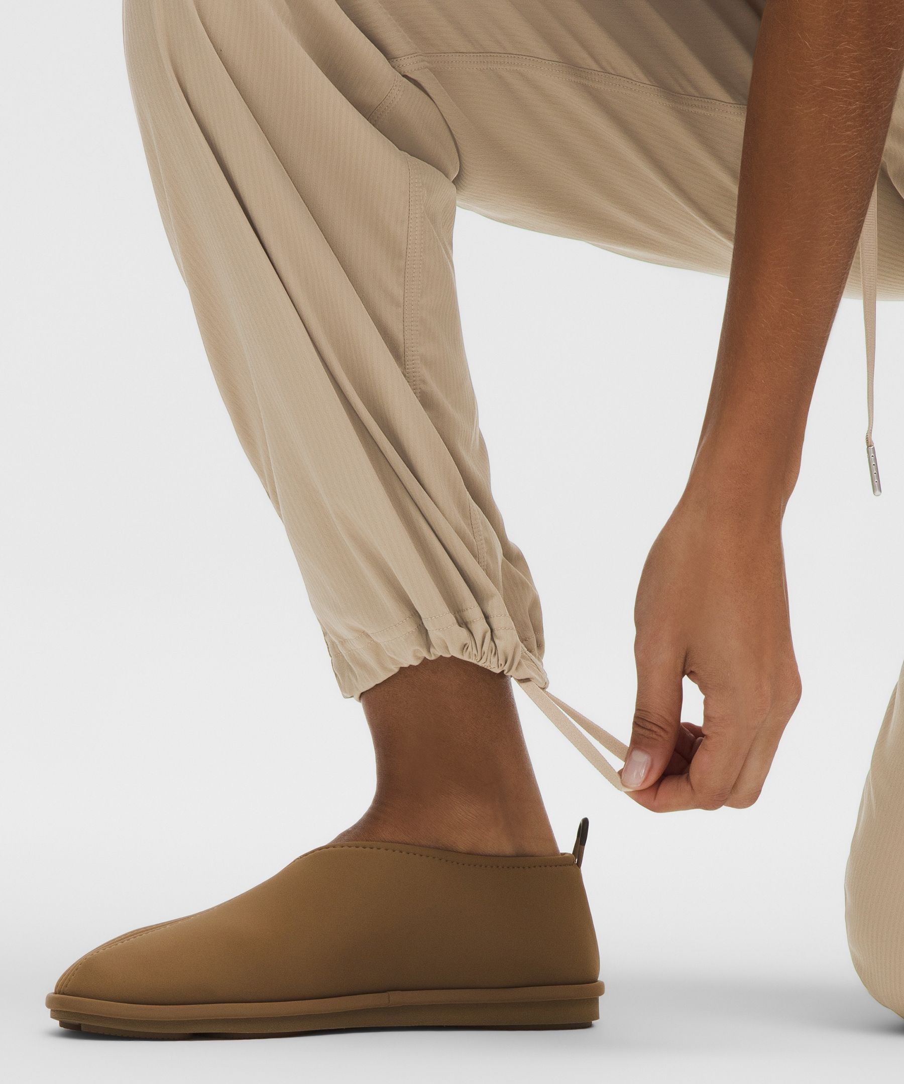 Dance Studio Mid-Rise Pant *Regular