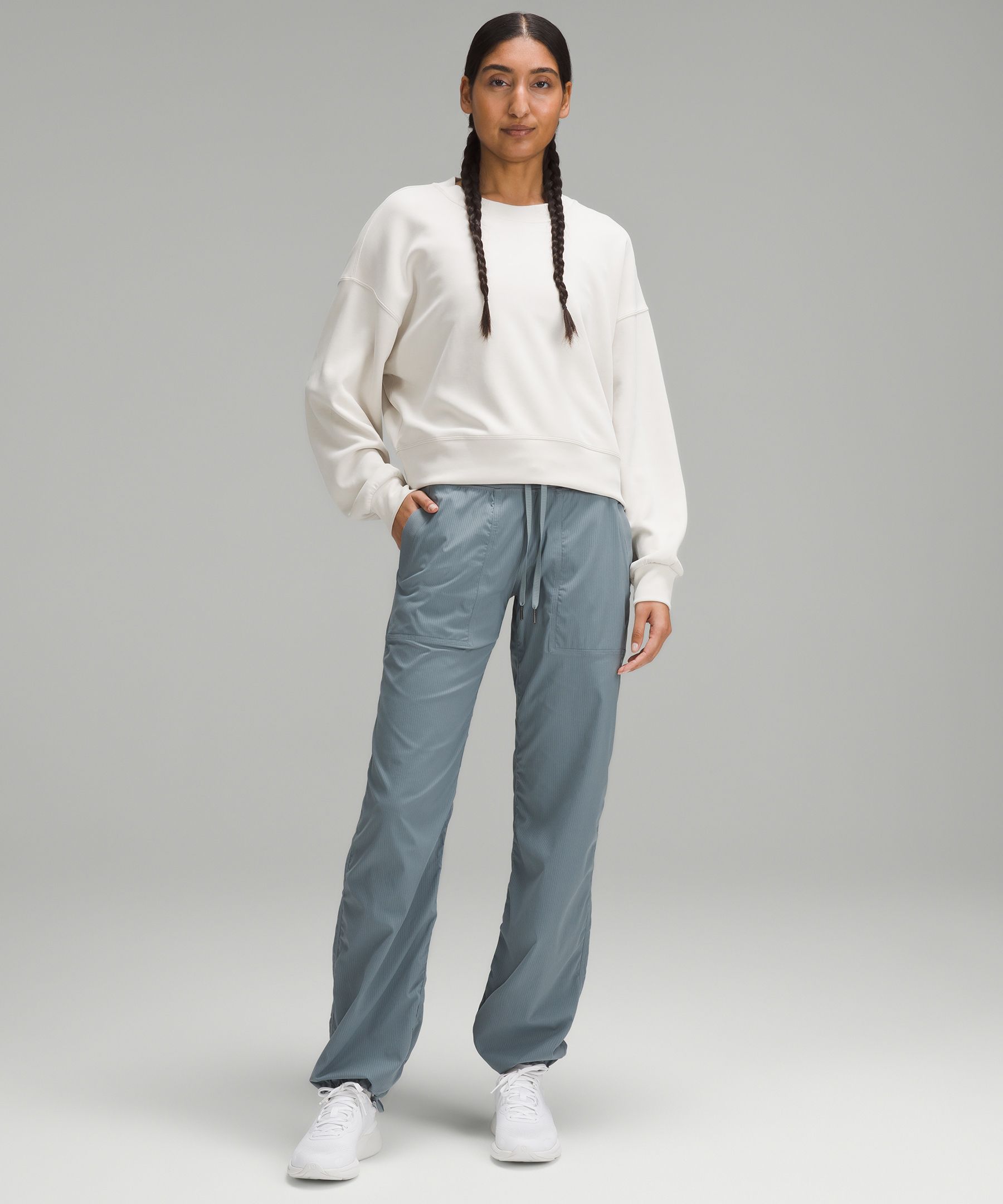 Lululemon Size 4 Studio Pants III (Regular) in Gray Style W5AESR