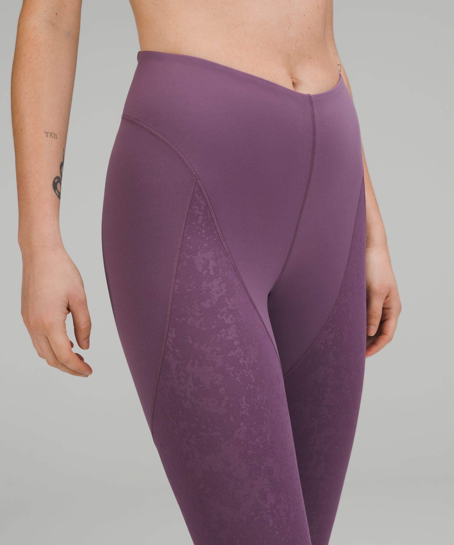 Selling Lululemon Womens Size 6 Purple Leggings Yoga - Depop