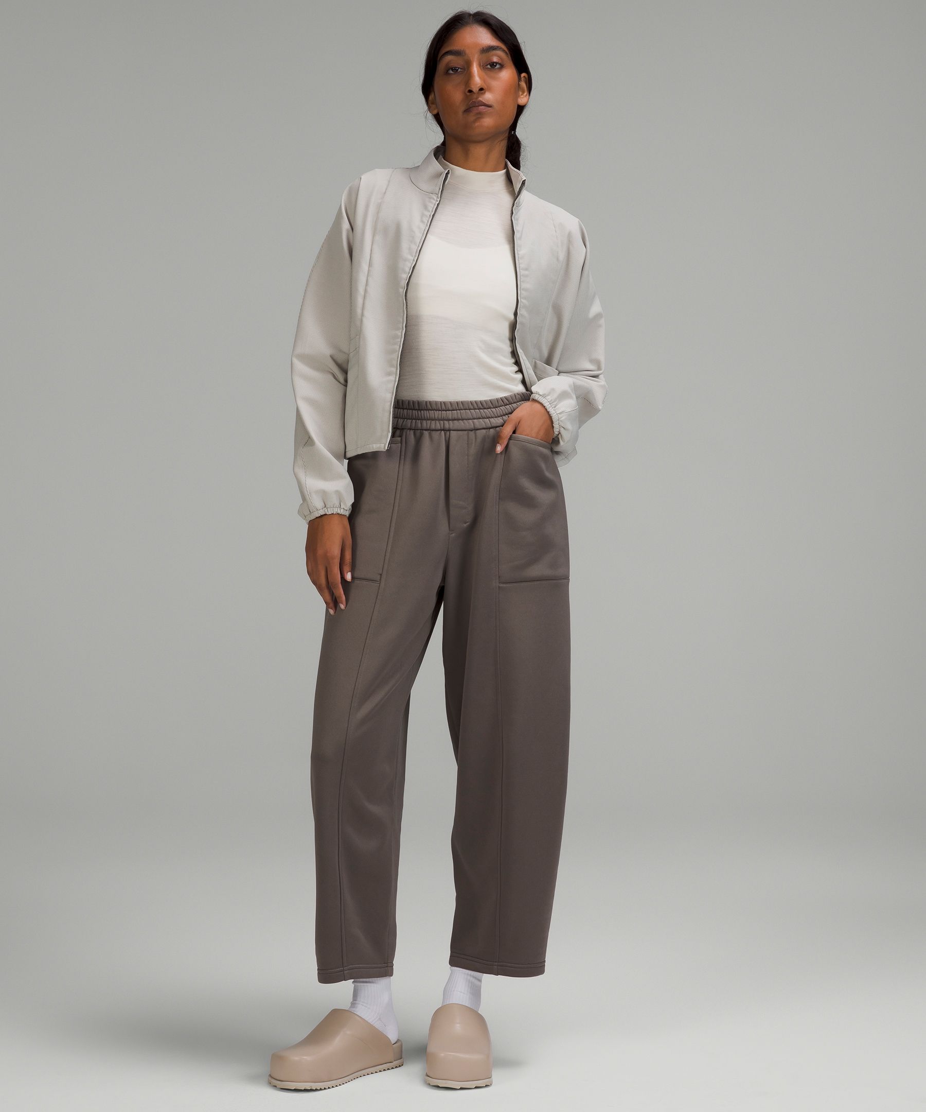 High-Waisted Dynamic Fleece Barrel-Leg Sweatpants