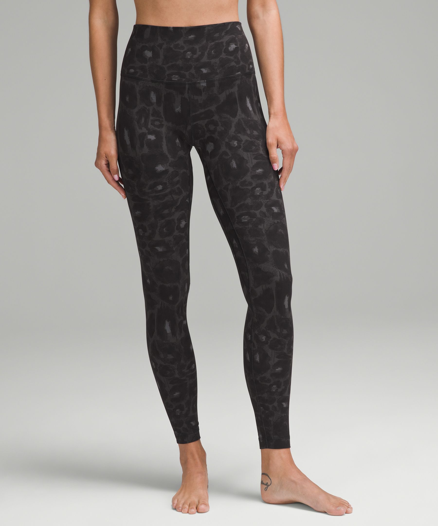 Lululemon shiny black leggings hotsell