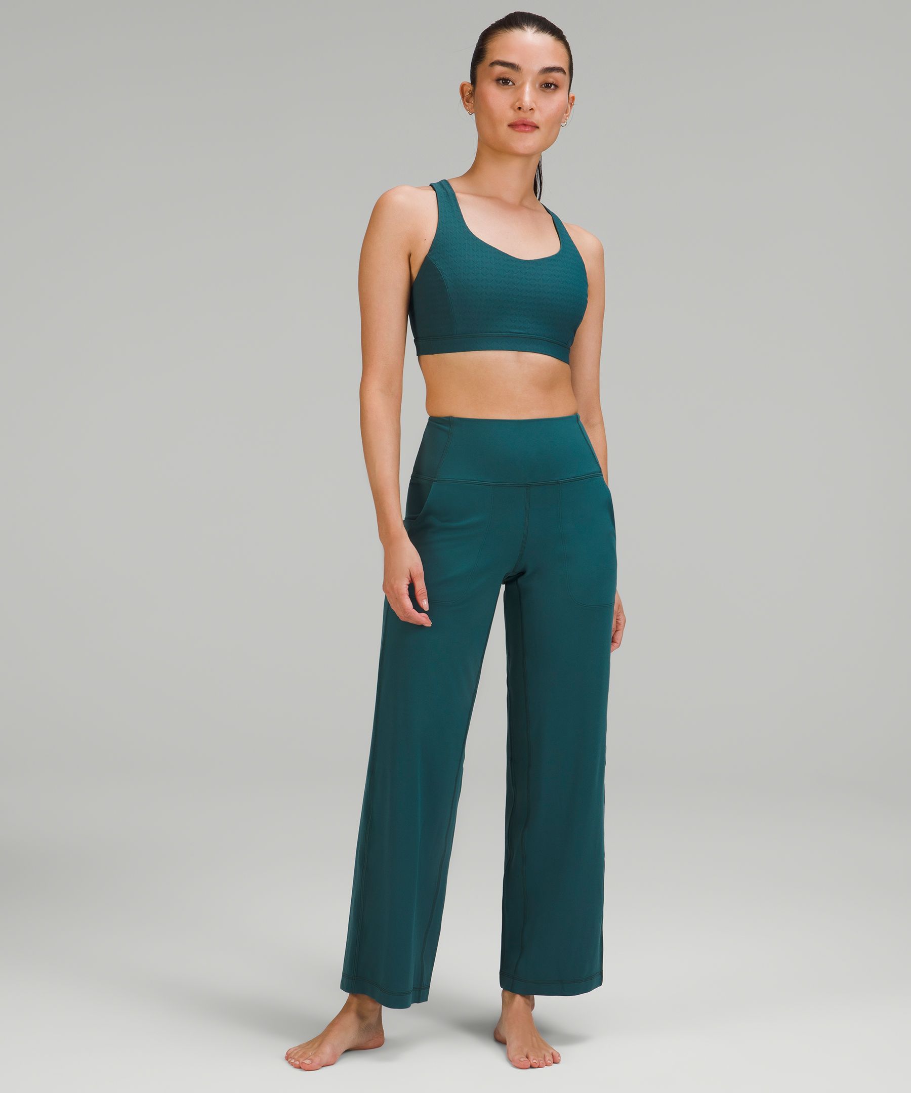 Lululemon Aligh High Rise Wide leg Pant (short), Women's Fashion,  Activewear on Carousell