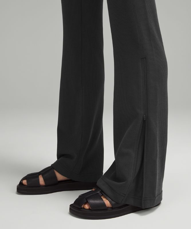 Gebürstete, gerippte Softstreme Hose mit ausgestelltem Bein und Reißverschluss 82 cm