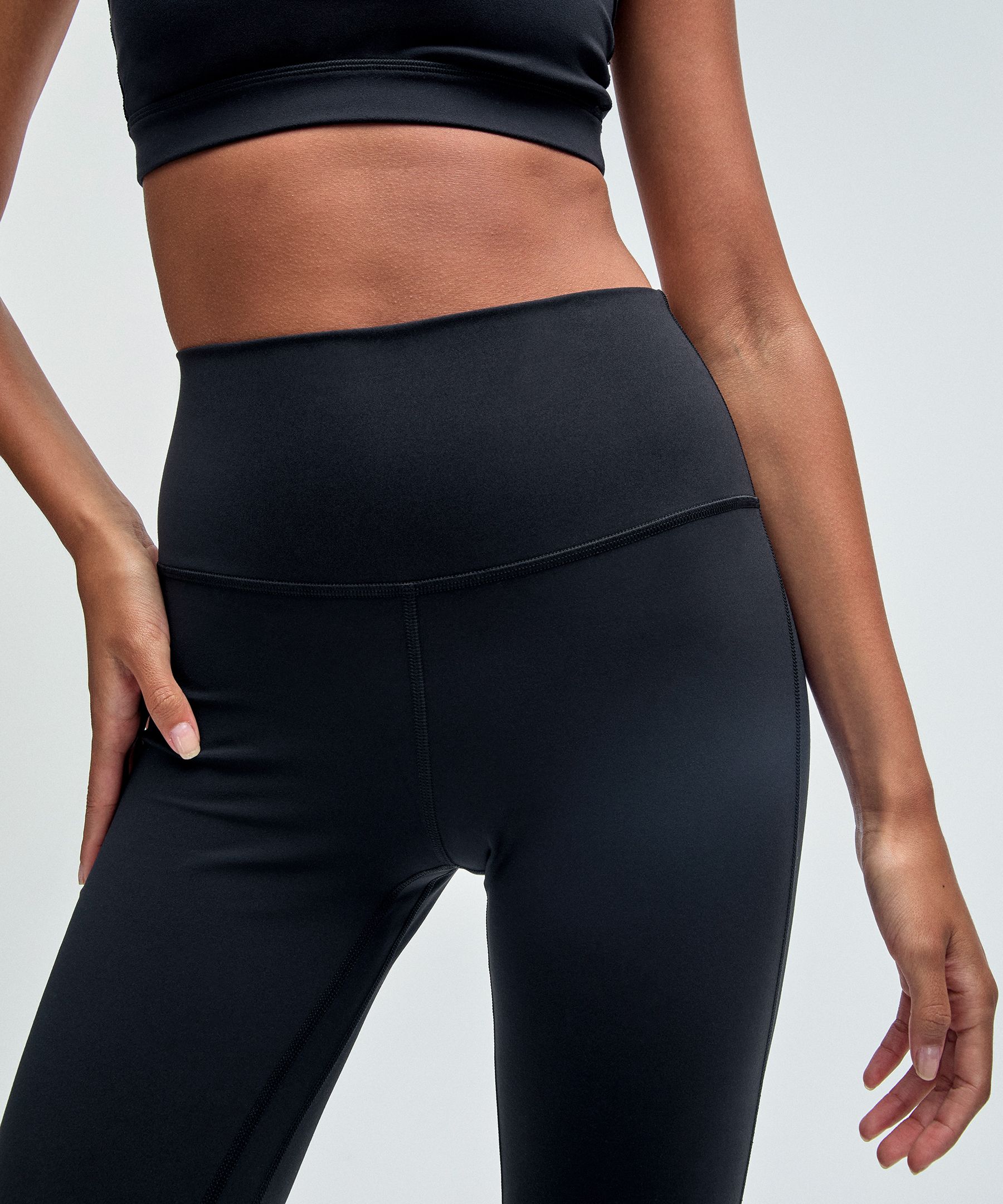 High-Waist Mini-Flared Legging – GROCERIES