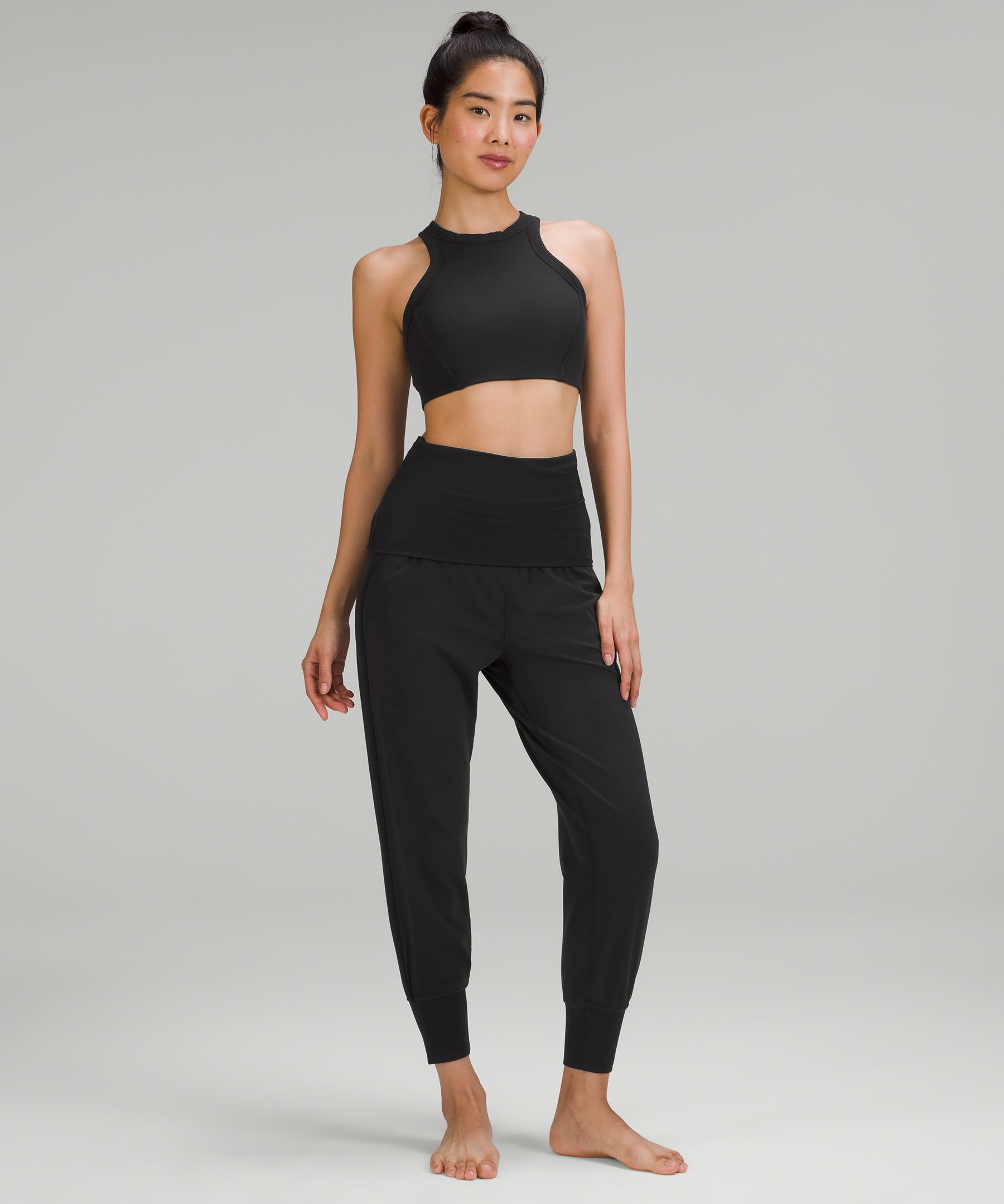 lululemon align jogger crop size 6, Women's Fashion, Bottoms, Other Bottoms  on Carousell