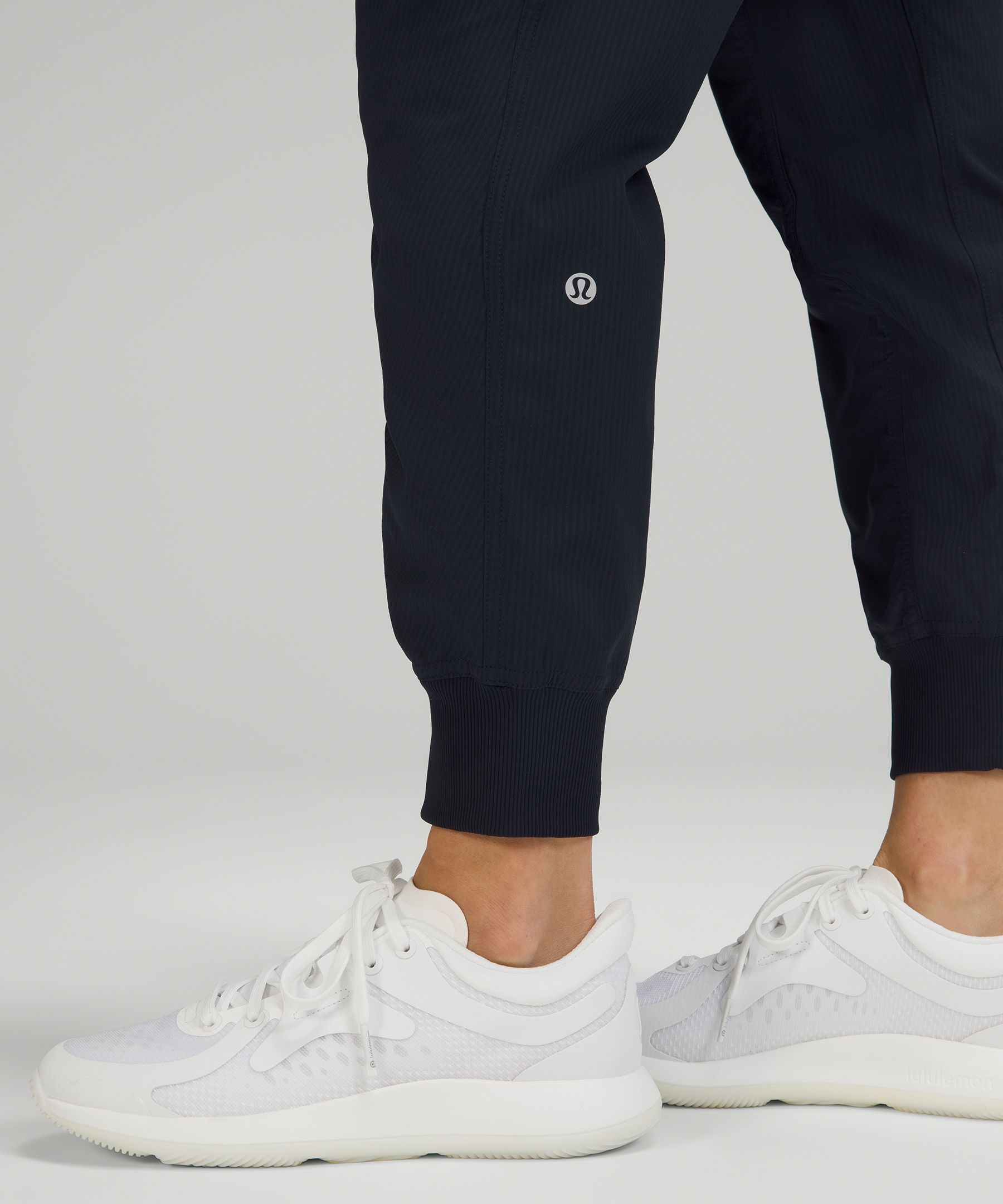 Dance Studio Mid-Rise Jogger *Asia Fit