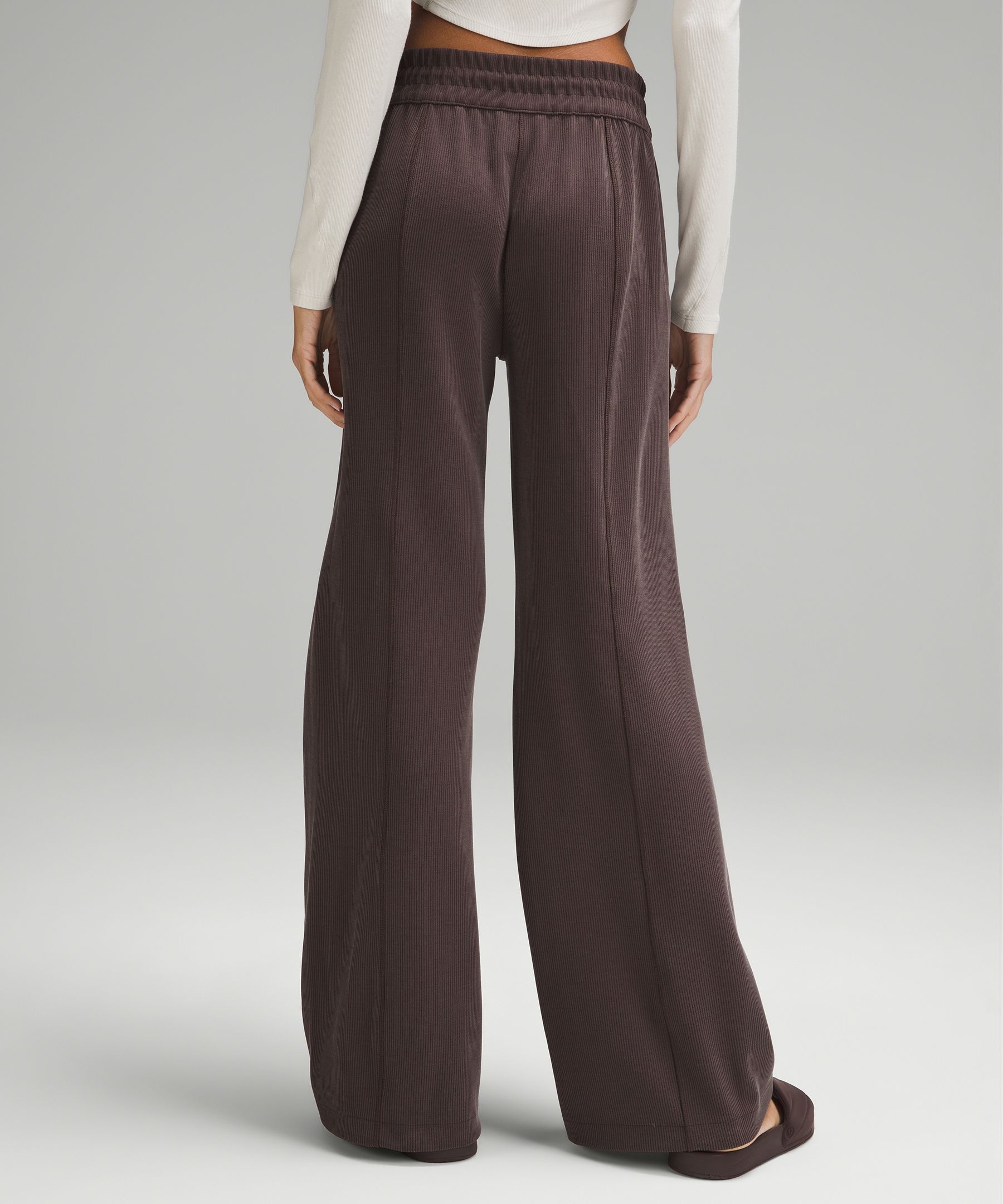 Ribbed Softstreme Mid-Rise Pant 32