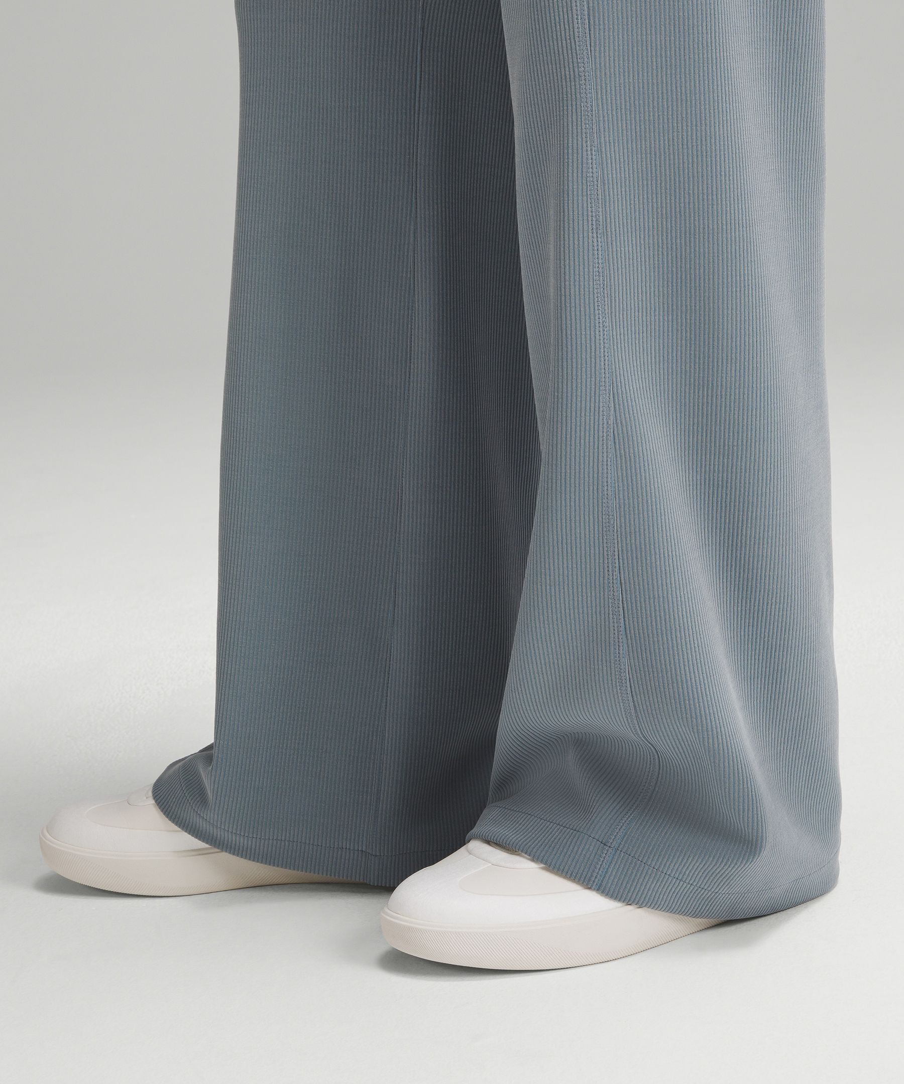 Ribbed Softstreme Mid-Rise Pant 32.5, Bottoms