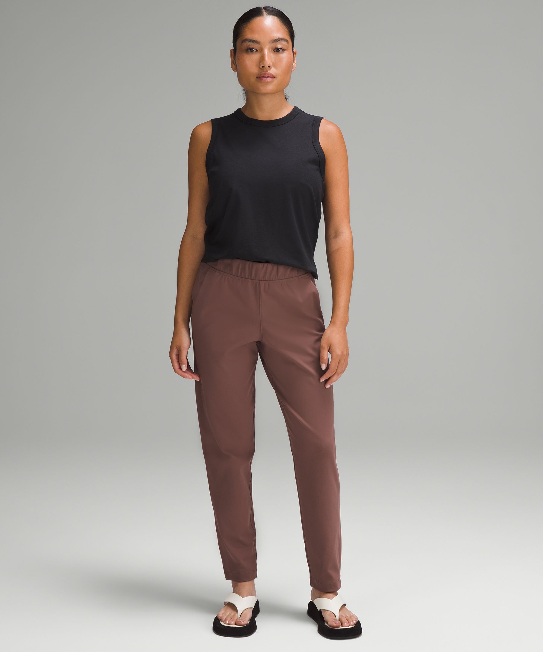 Luxtreme Slim-Fit Pull-On Mid-Rise Pants *Asia Fit