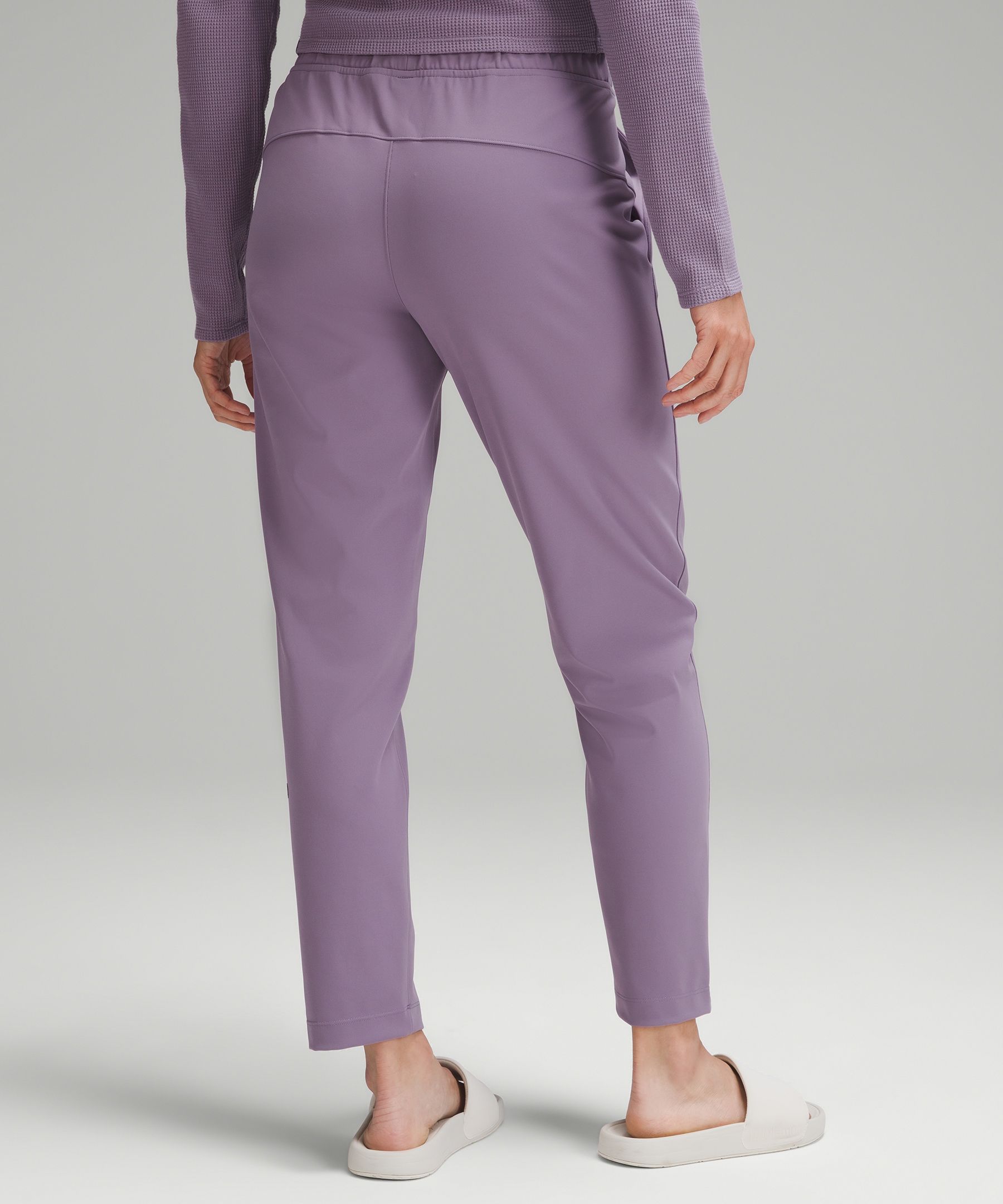 Luxtreme Slim-Fit Pull-On Mid-Rise Pants *Asia Fit