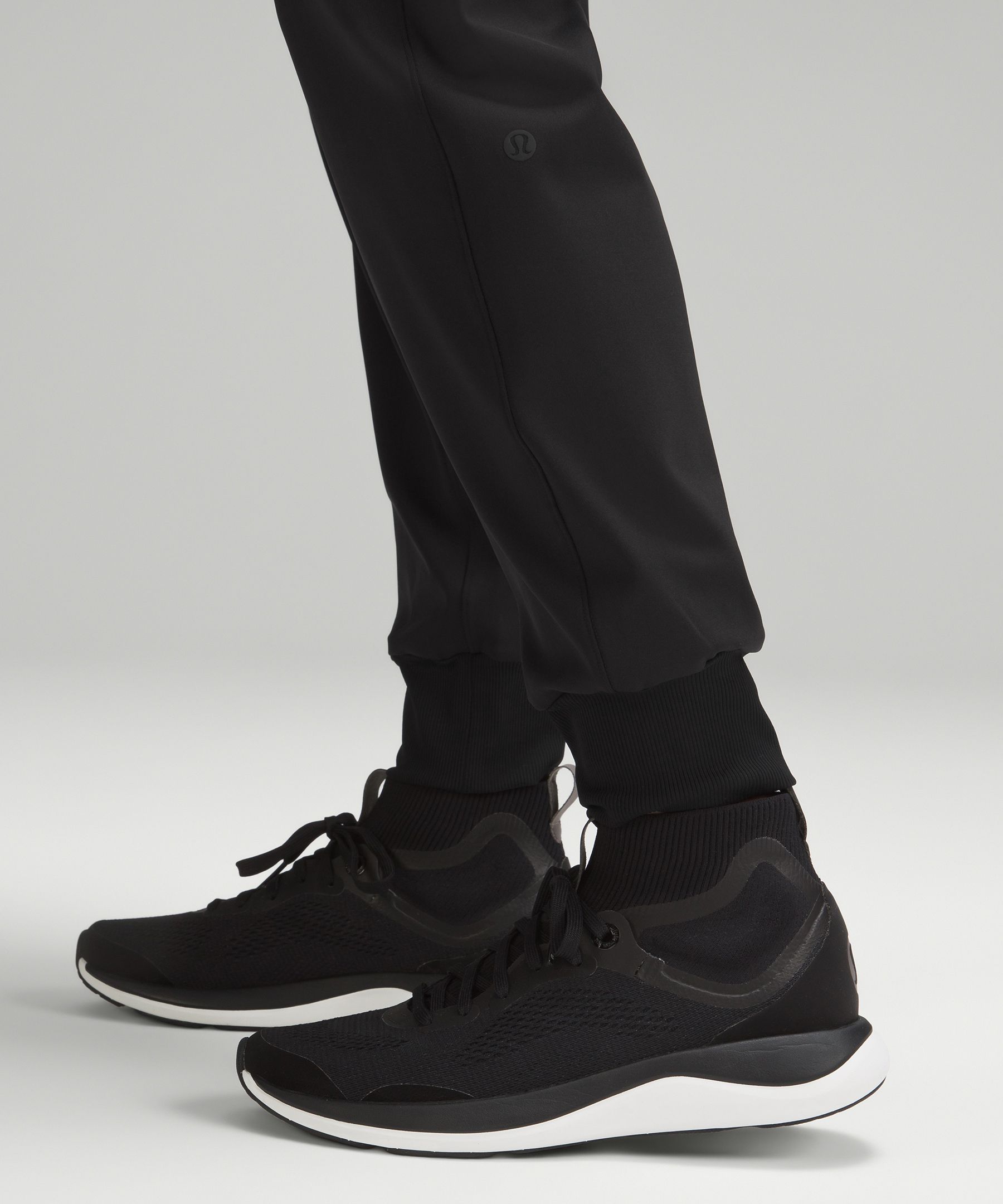 Luxtreme Slim-Fit Mid-Rise Jogger *Full Length | Lululemon JP