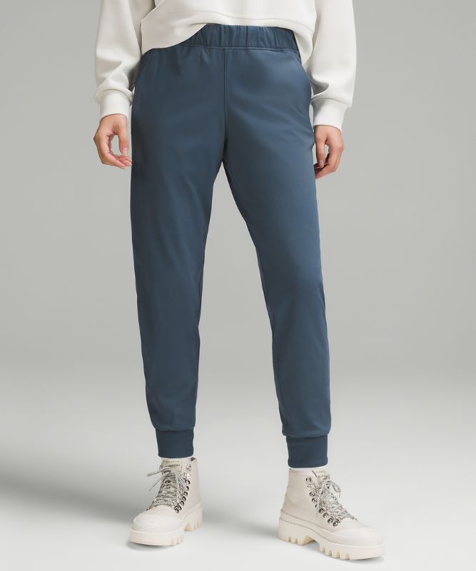 Luxtreme Slim-Fit Mid-Rise Jogger