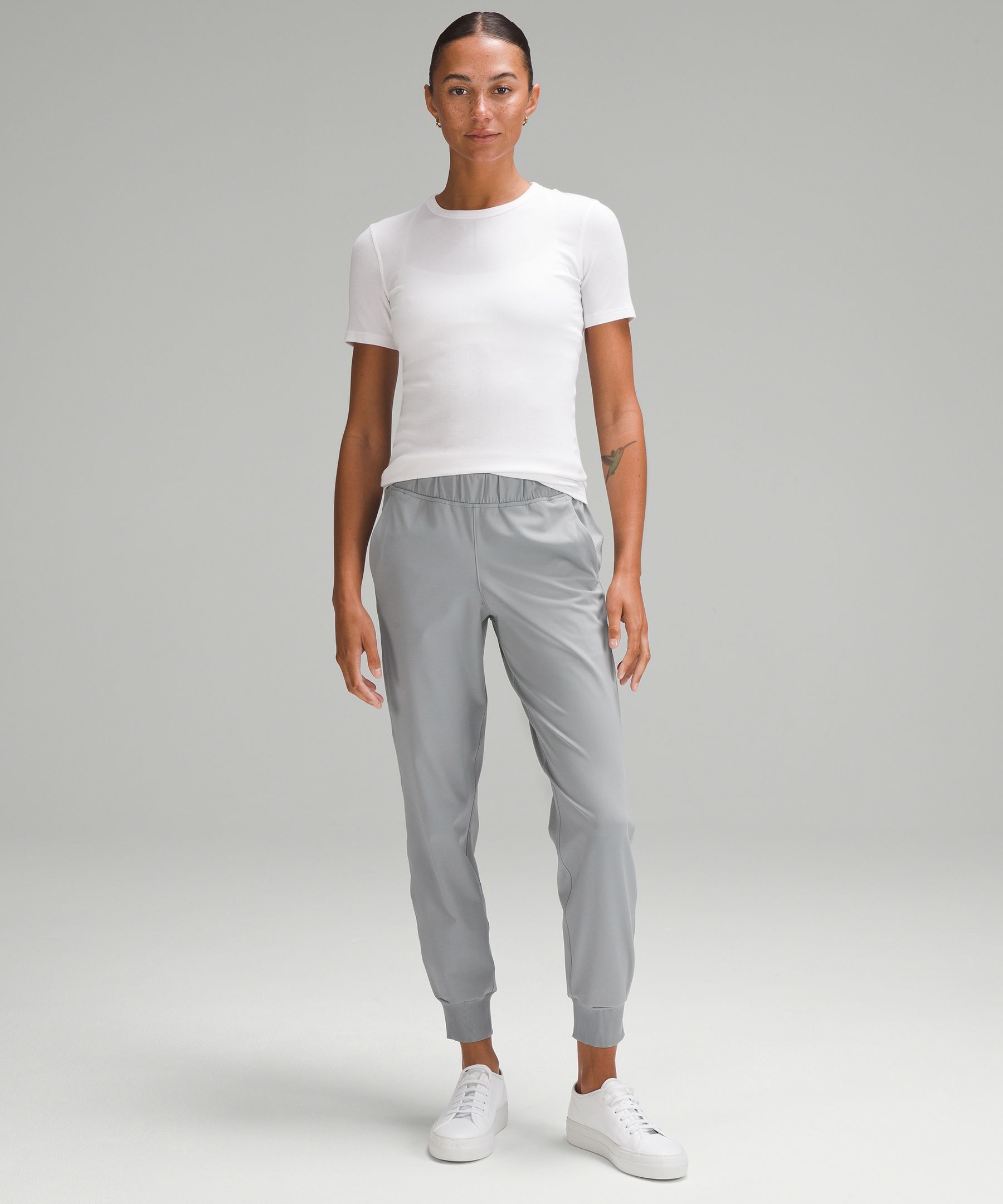 https://images.lululemon.com/is/image/lululemon/LW5FEQS_047780_2?size=800,800