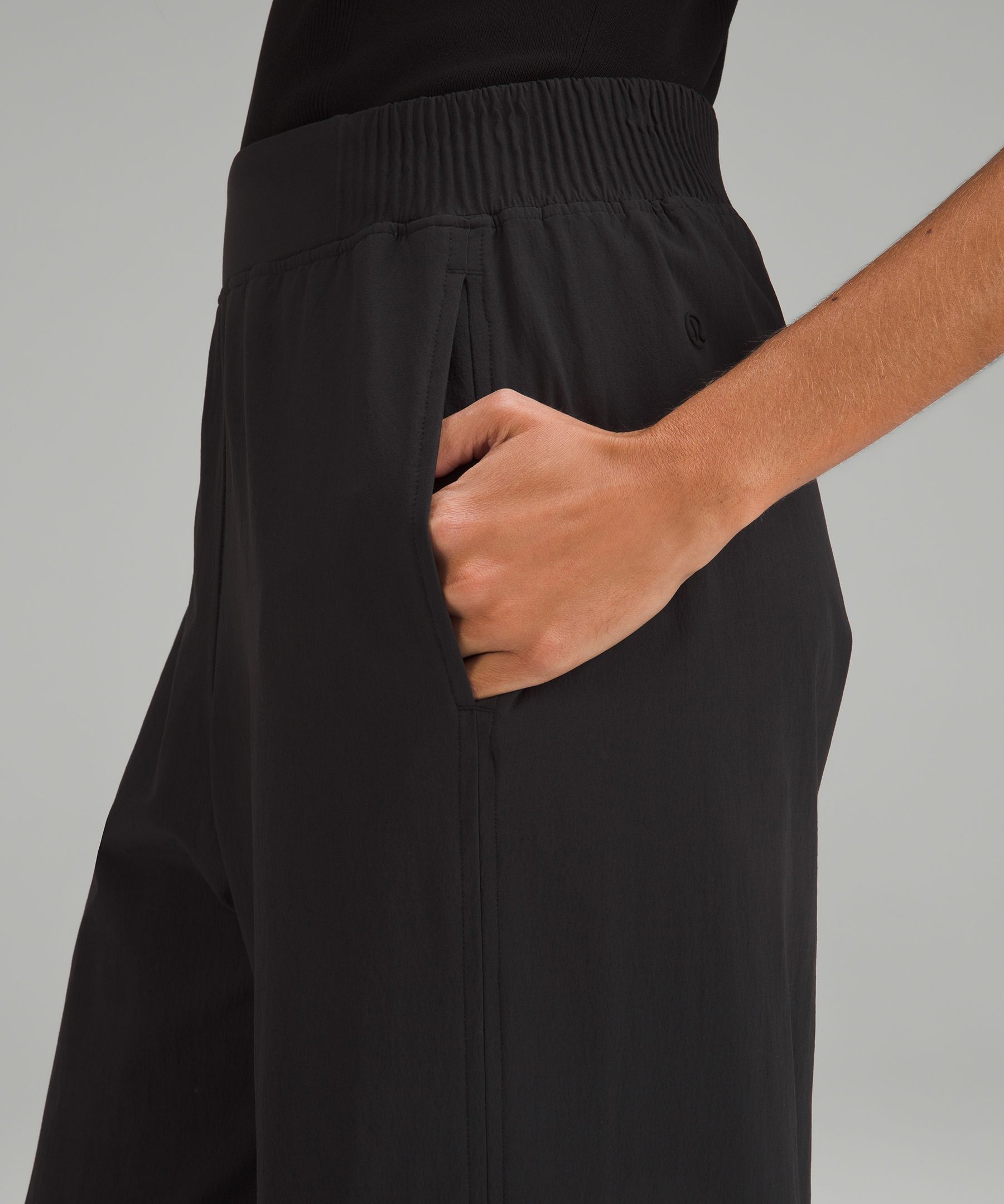 Stretch Woven High-Rise Wide-Leg Pant