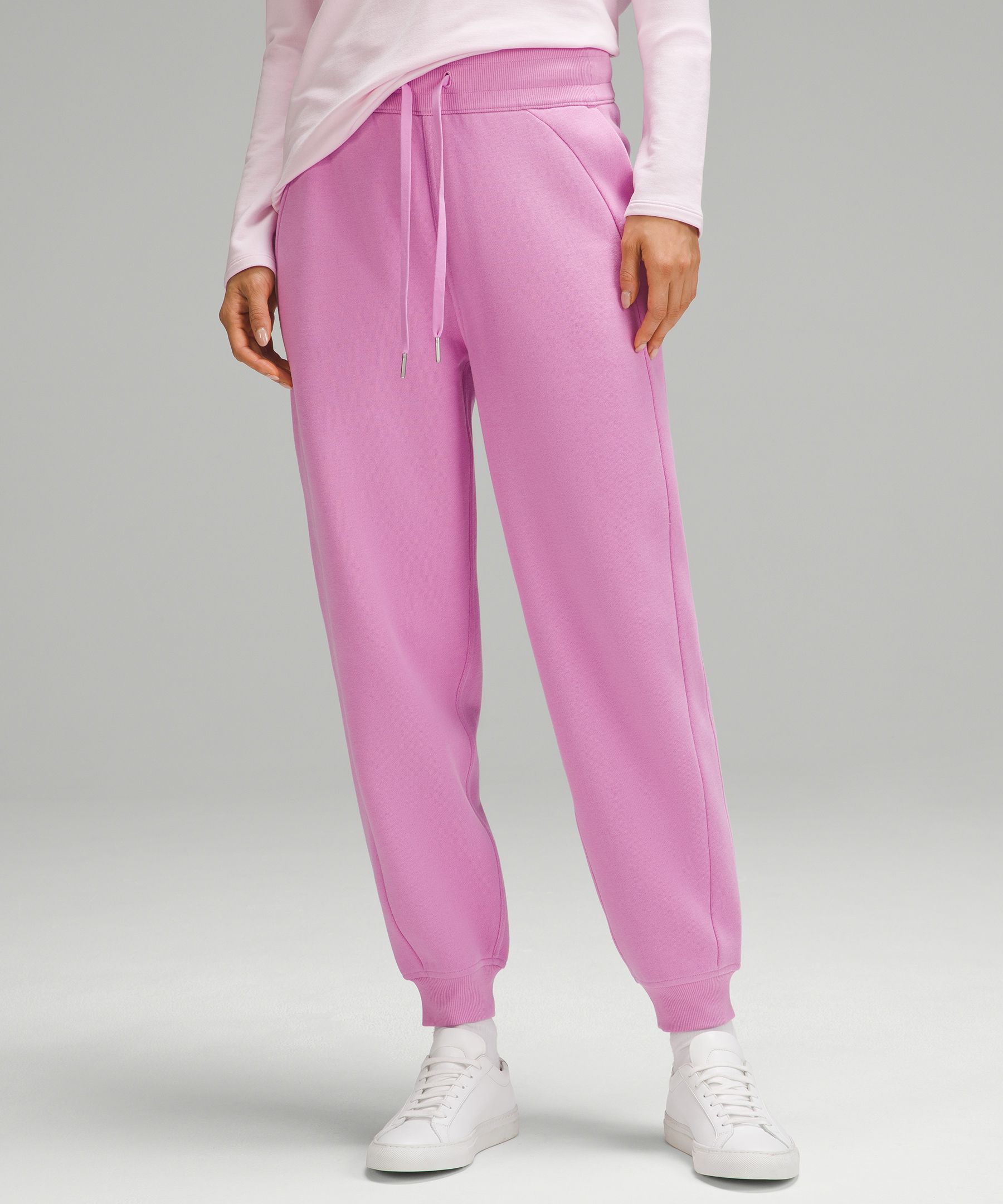 Scuba Relaxed-Fit High-Rise Jogger