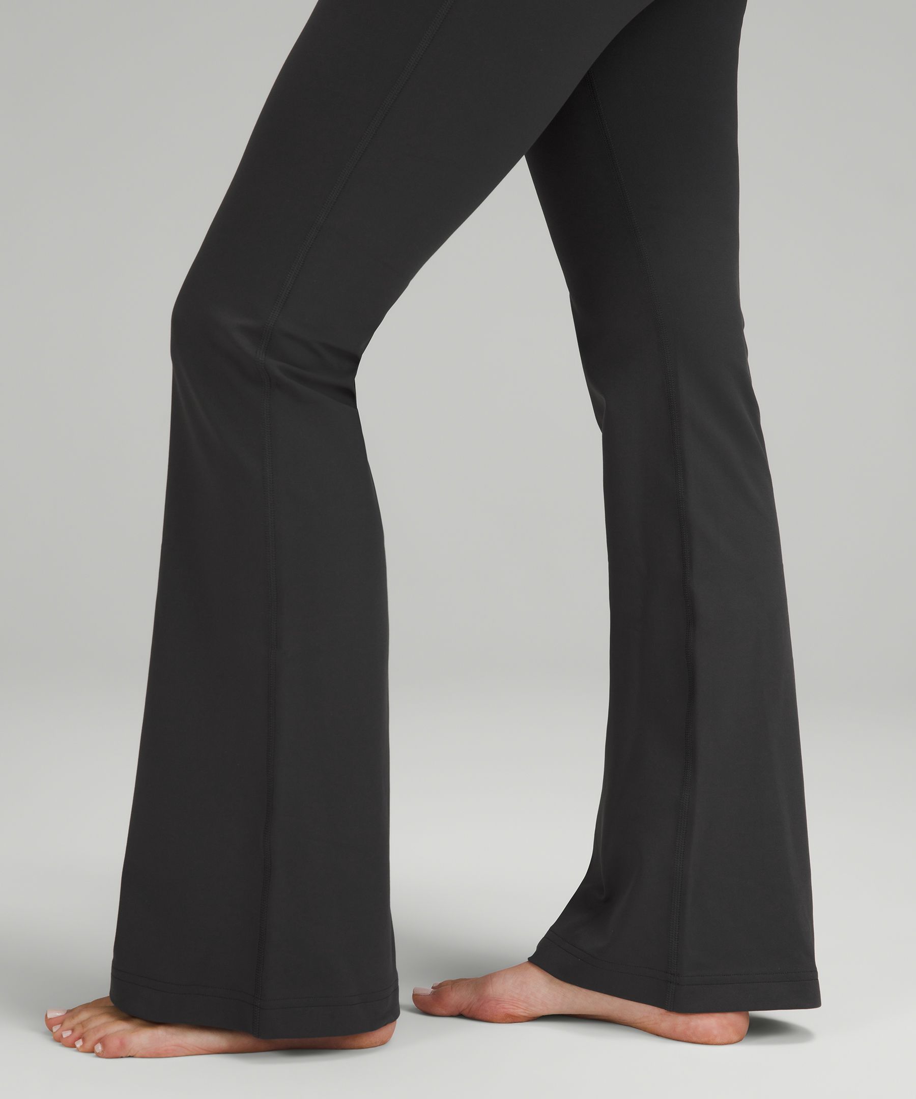 Groove Super-High-Rise Flared Pant Nulu Asia Fit Black, Women's Fashion,  Activewear on Carousell