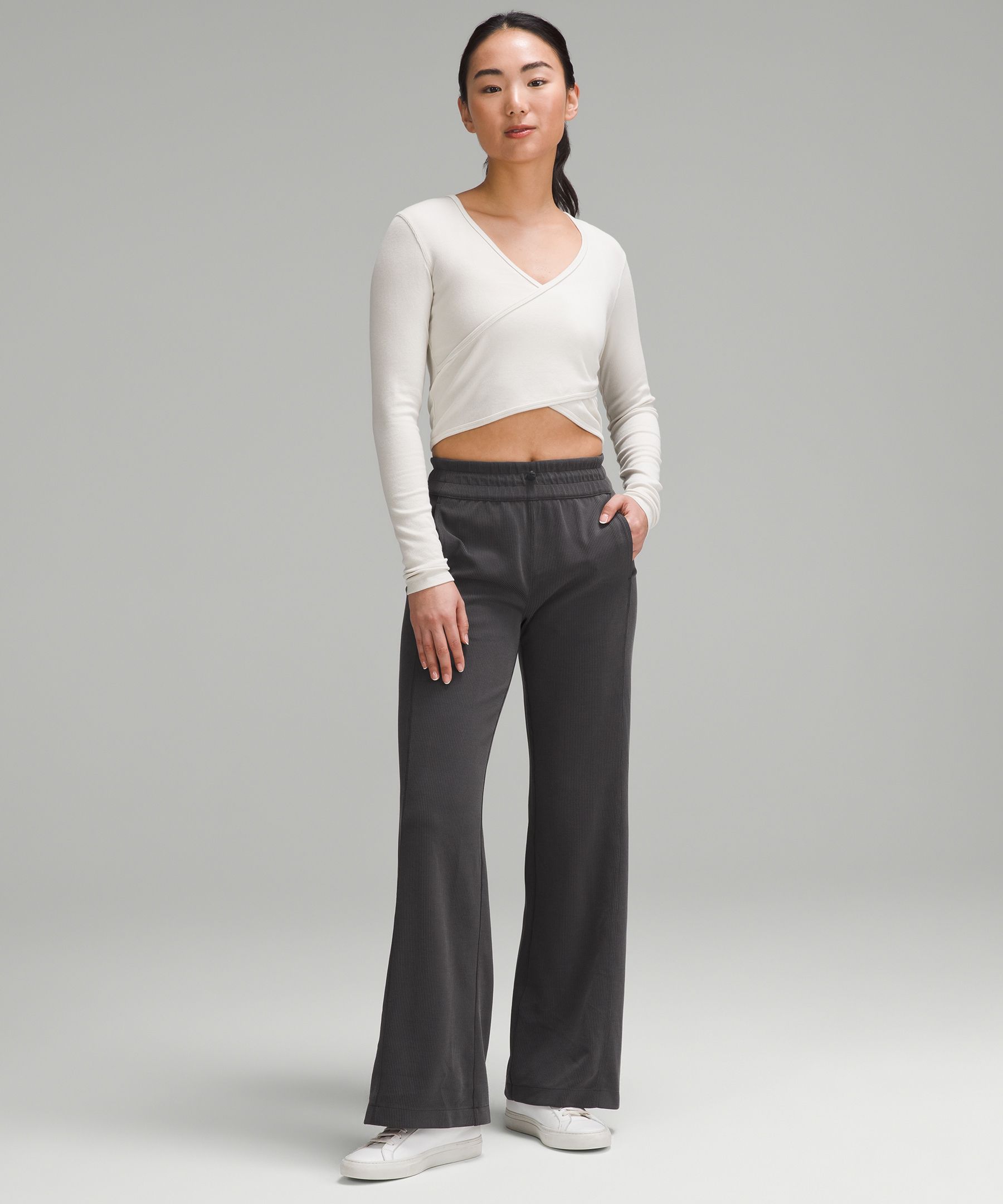 Ribbed Softstreme Mid-Rise Pant 30