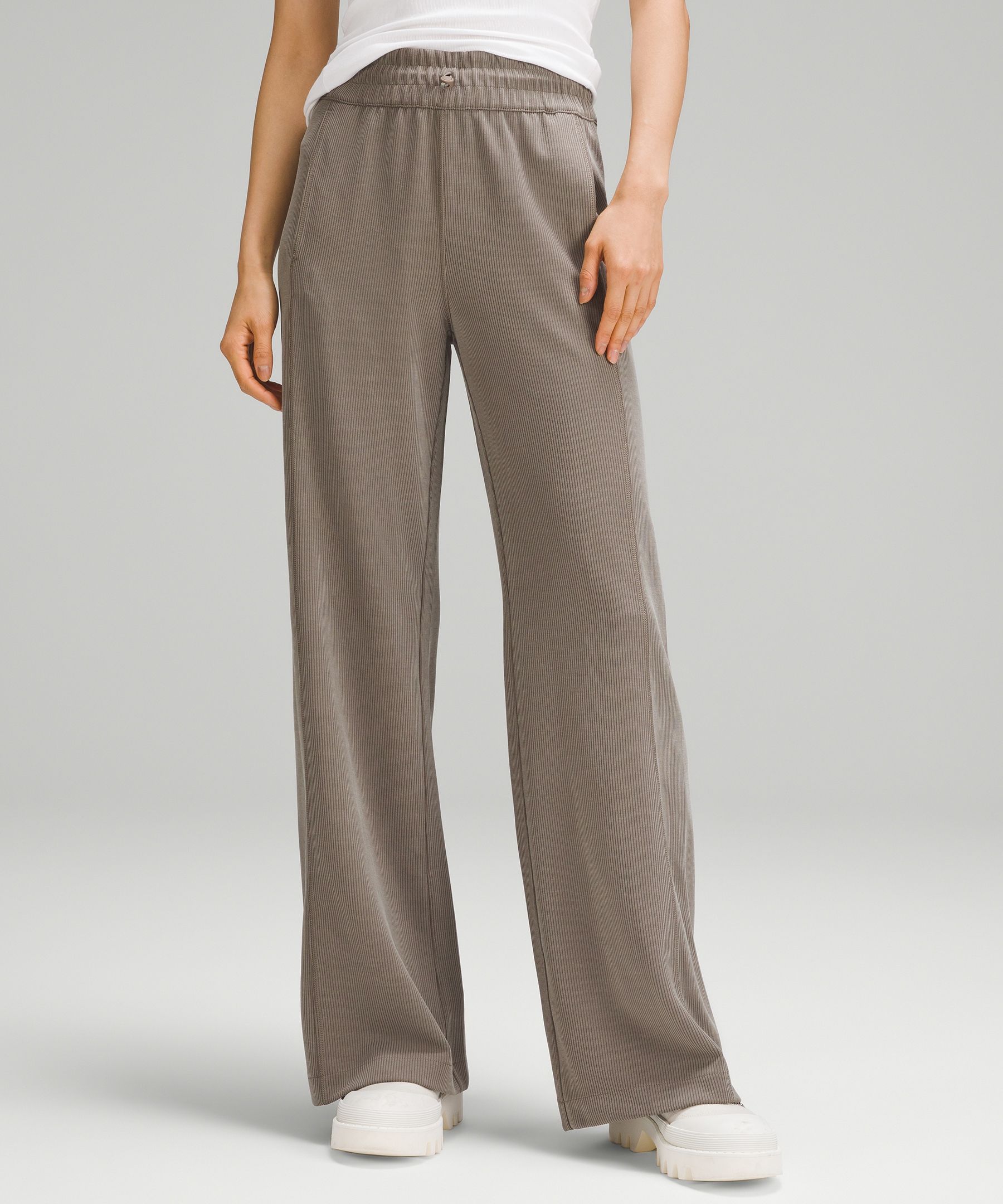 Ribbed Softstreme Mid-Rise Pant 30